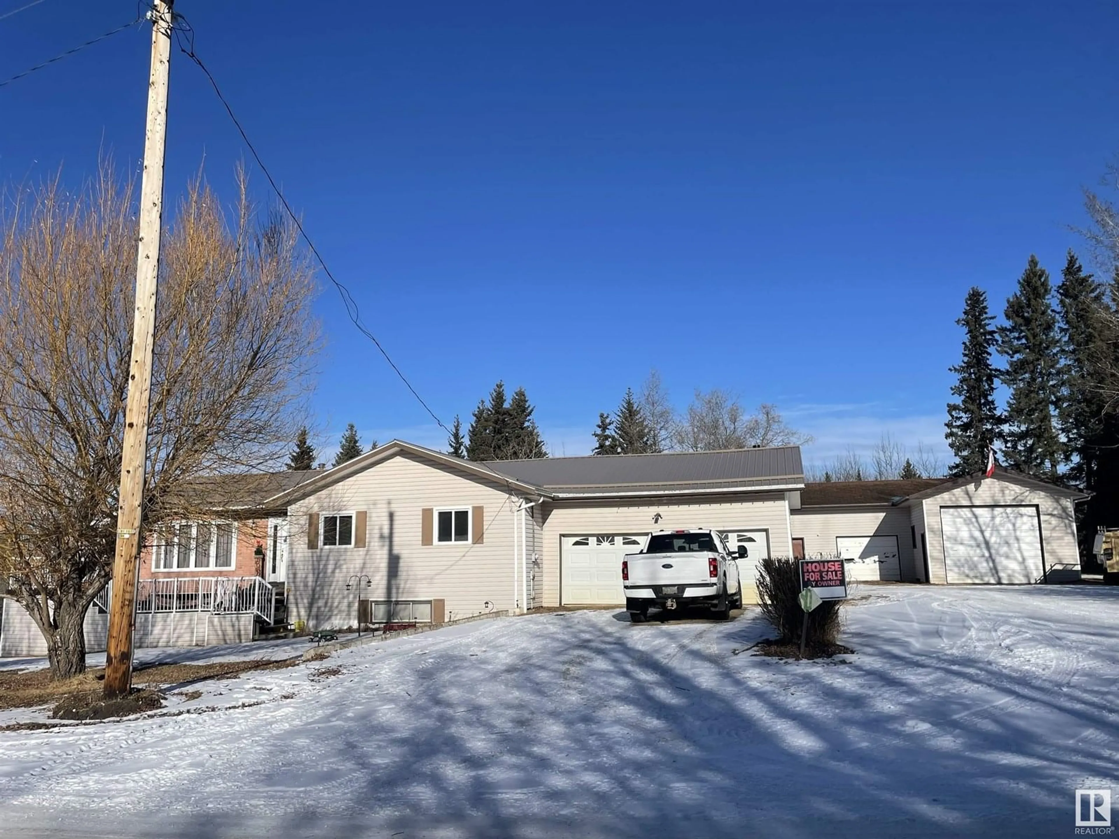 Unknown for 4905 50 AV, Breynat Alberta T0A0P0