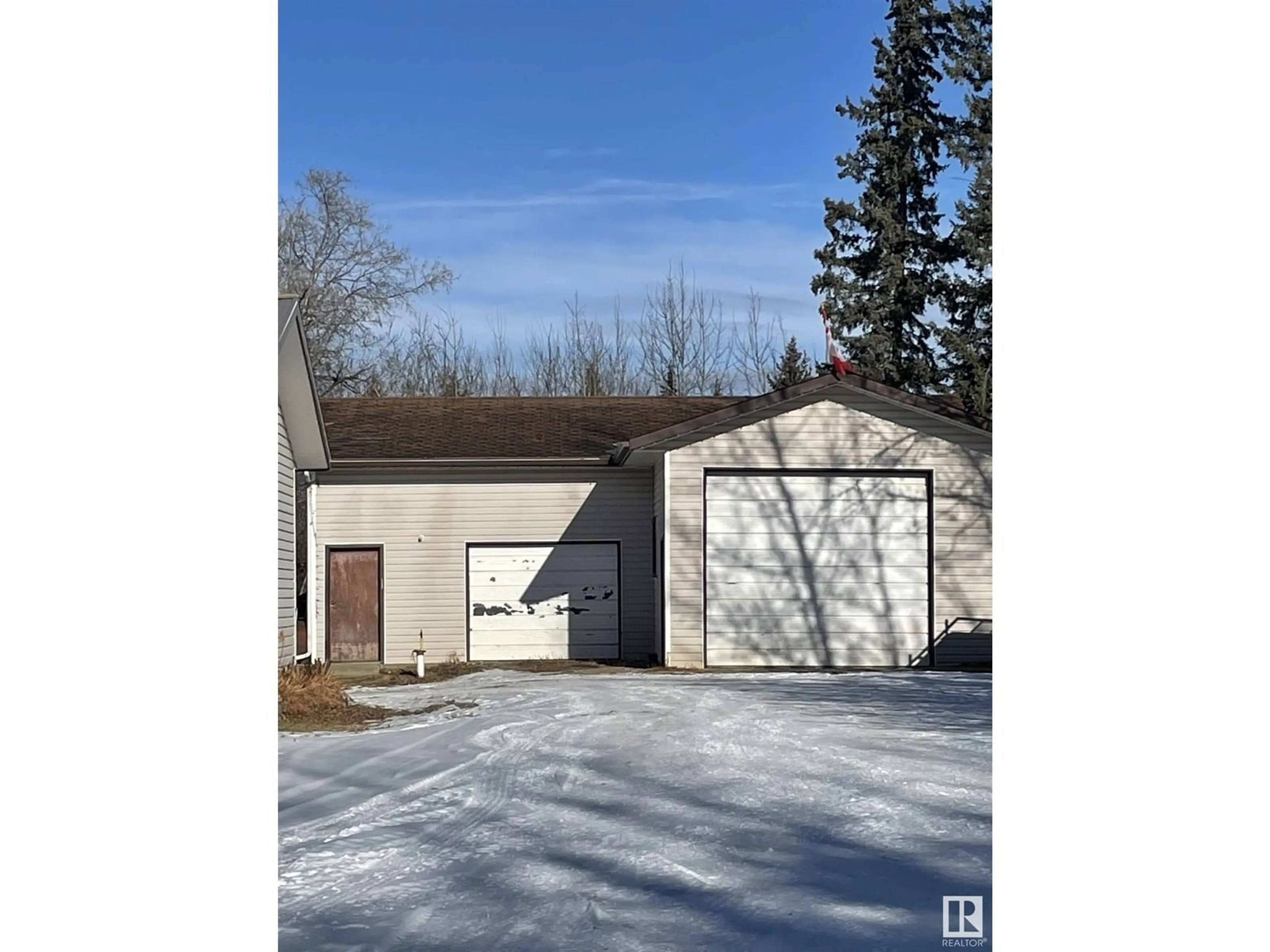 Unknown for 4905 50 AV, Breynat Alberta T0A0P0