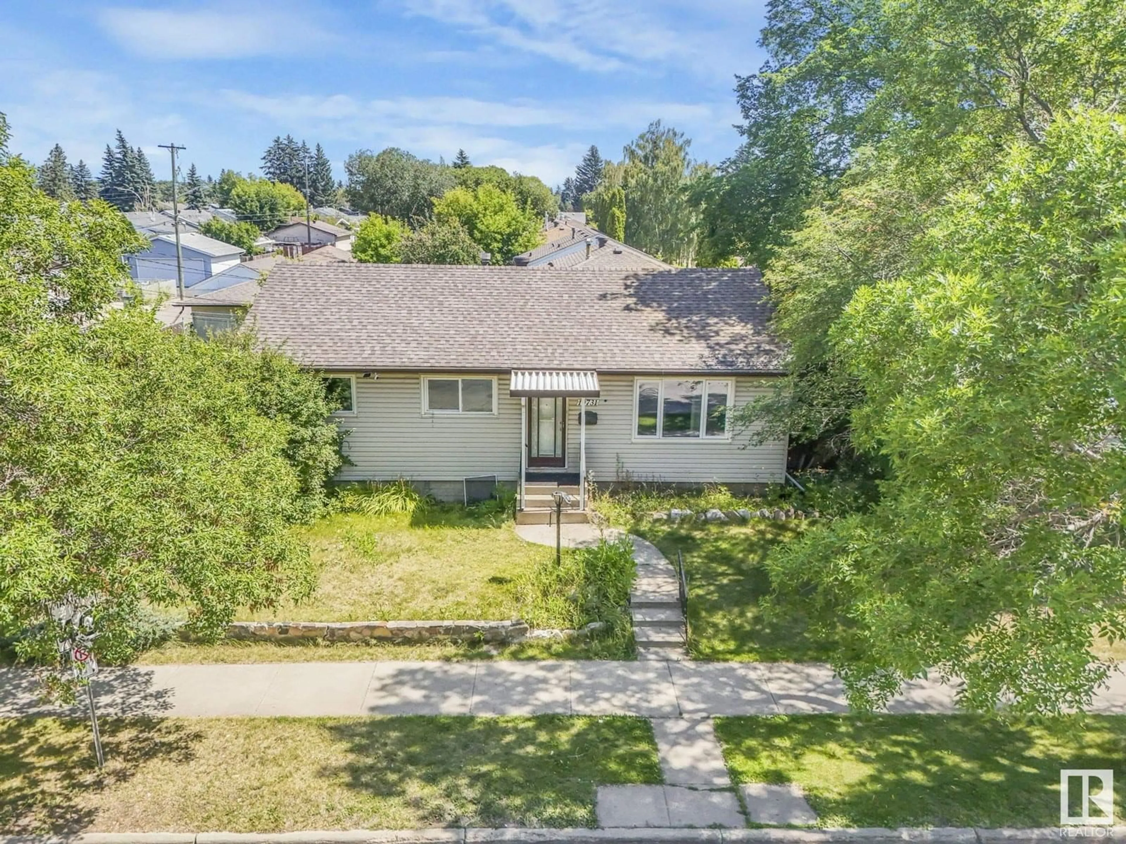 A pic from outside/outdoor area/front of a property/back of a property/a pic from drone, street for NW - 10731 163 ST, Edmonton Alberta T5P3P5