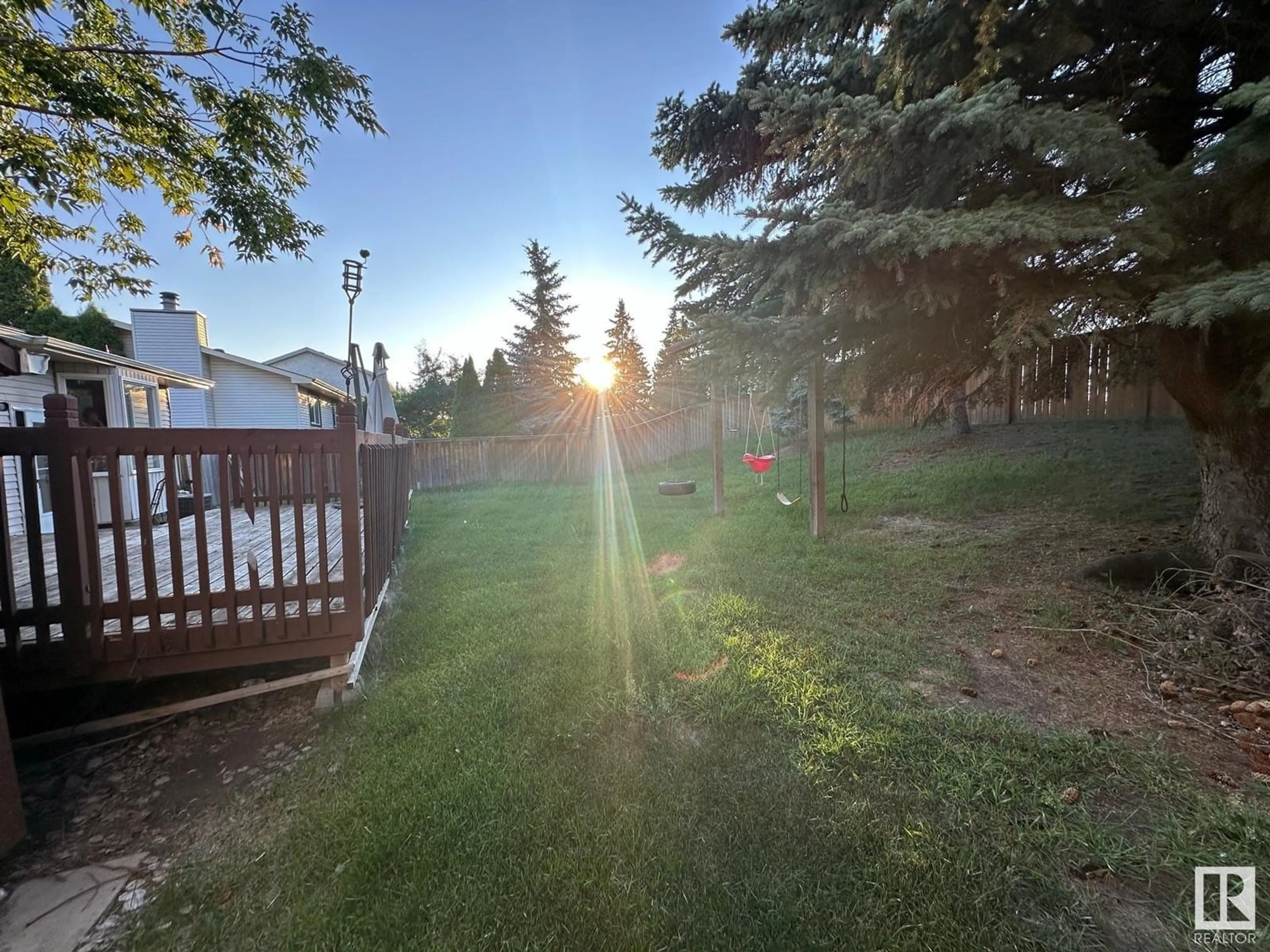 A pic from outside/outdoor area/front of a property/back of a property/a pic from drone, unknown for 54 MATHIAS AV, Spruce Grove Alberta T7X2S5