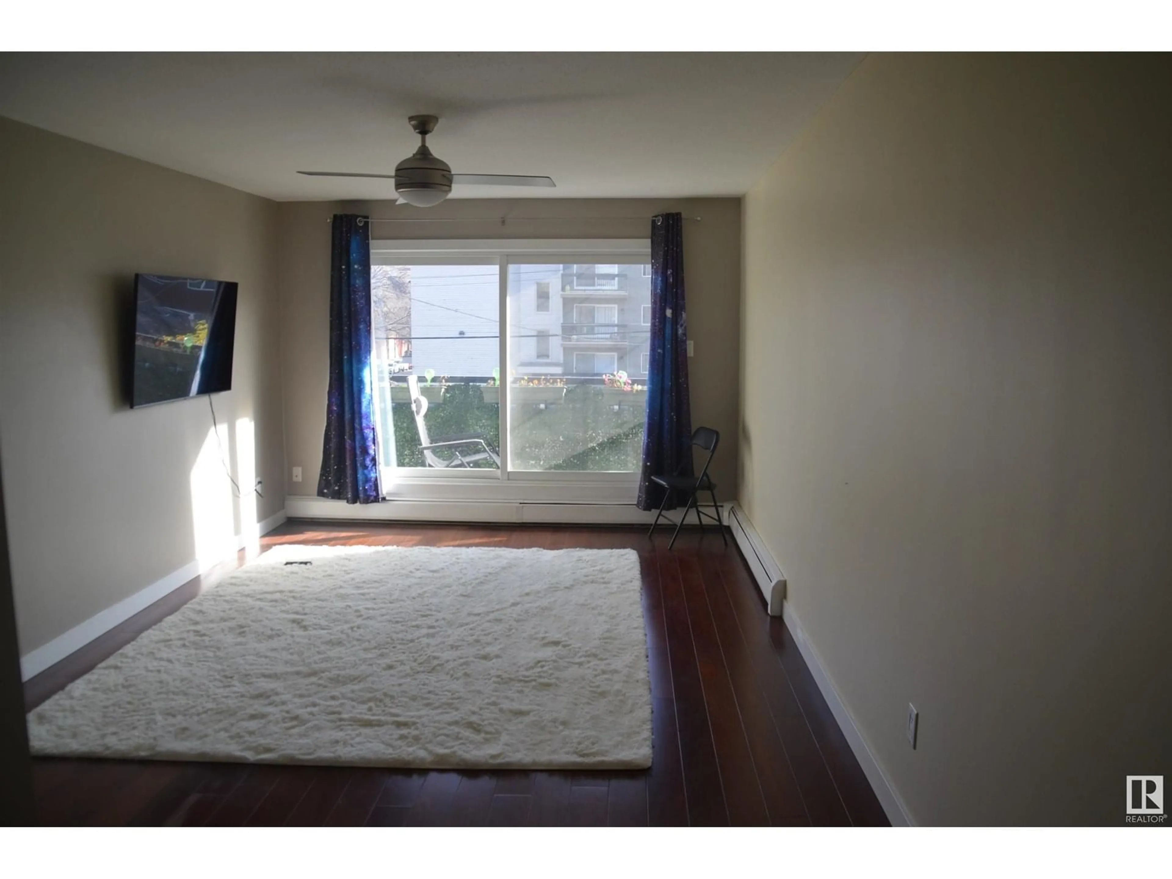A pic of a room for #301 - 11325 103 AV, Edmonton Alberta T5K0S3