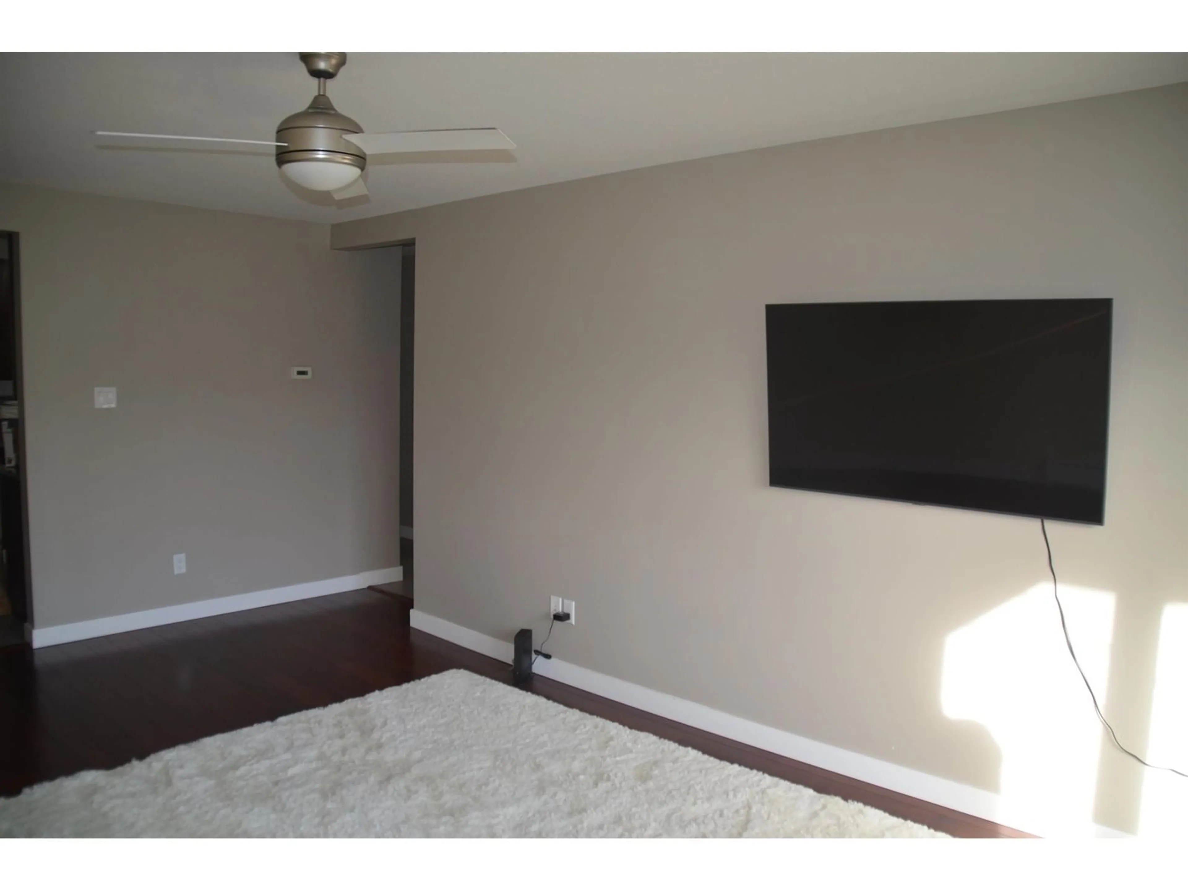 A pic of a room for #301 - 11325 103 AV, Edmonton Alberta T5K0S3