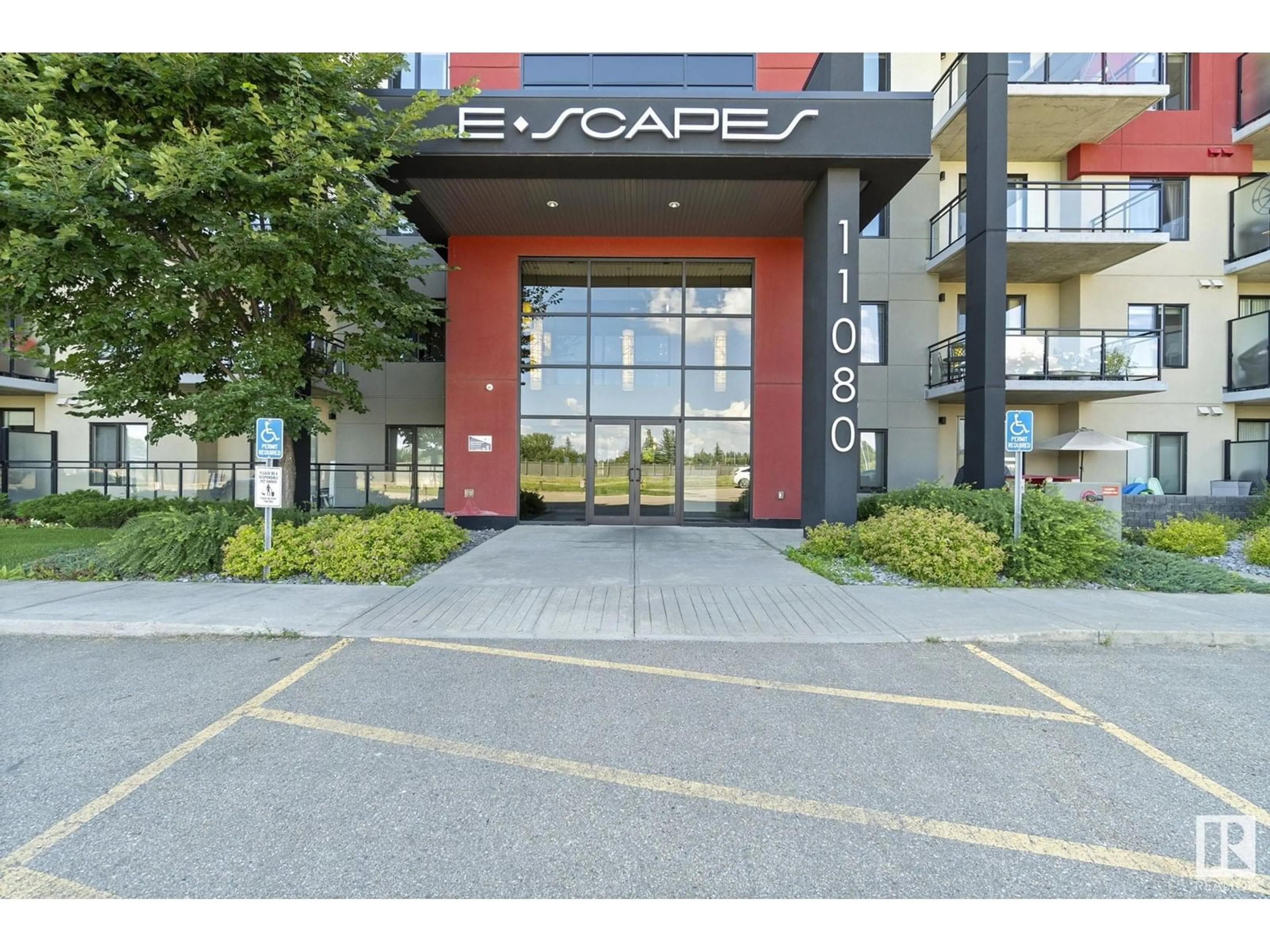 Indoor foyer for #213 - 11080 ELLERSLIE RD, Edmonton Alberta T6W2C2