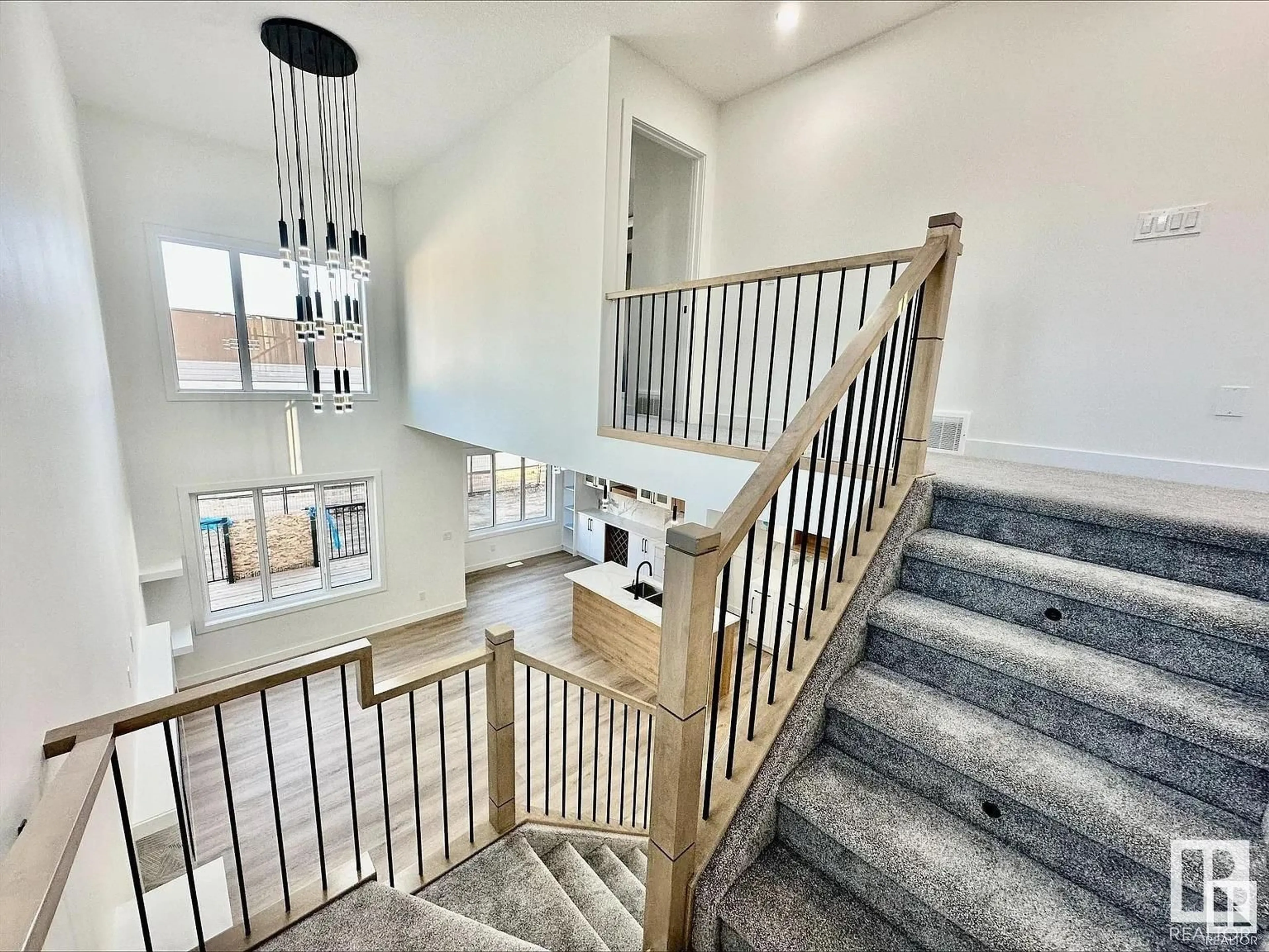 Stairs for 38 ASTORIA PL, Devon Alberta T9G0M7