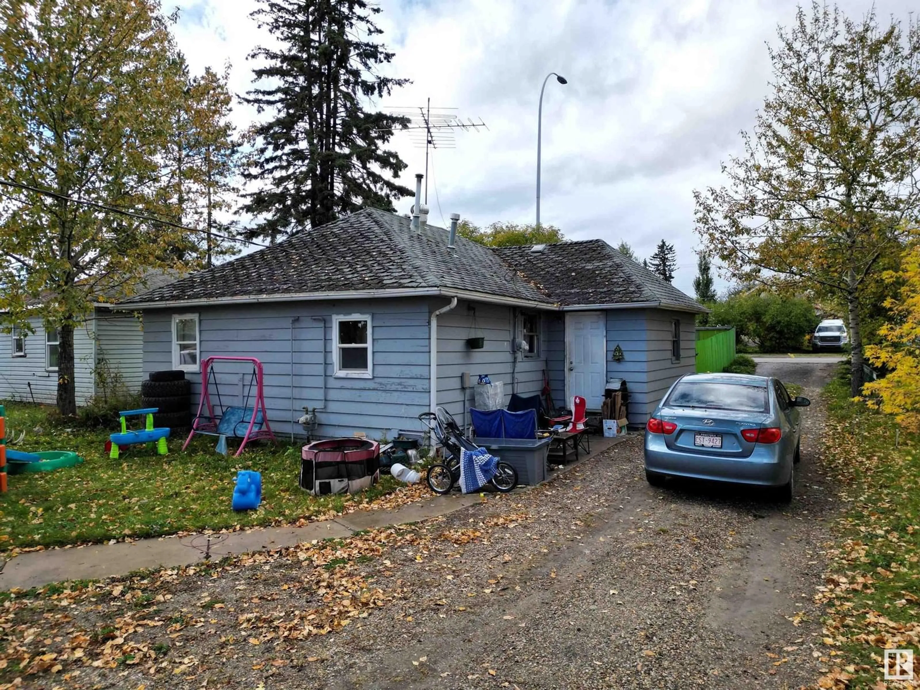 Shed for 4619 4 AVENUE, Edson Alberta T7E1T8