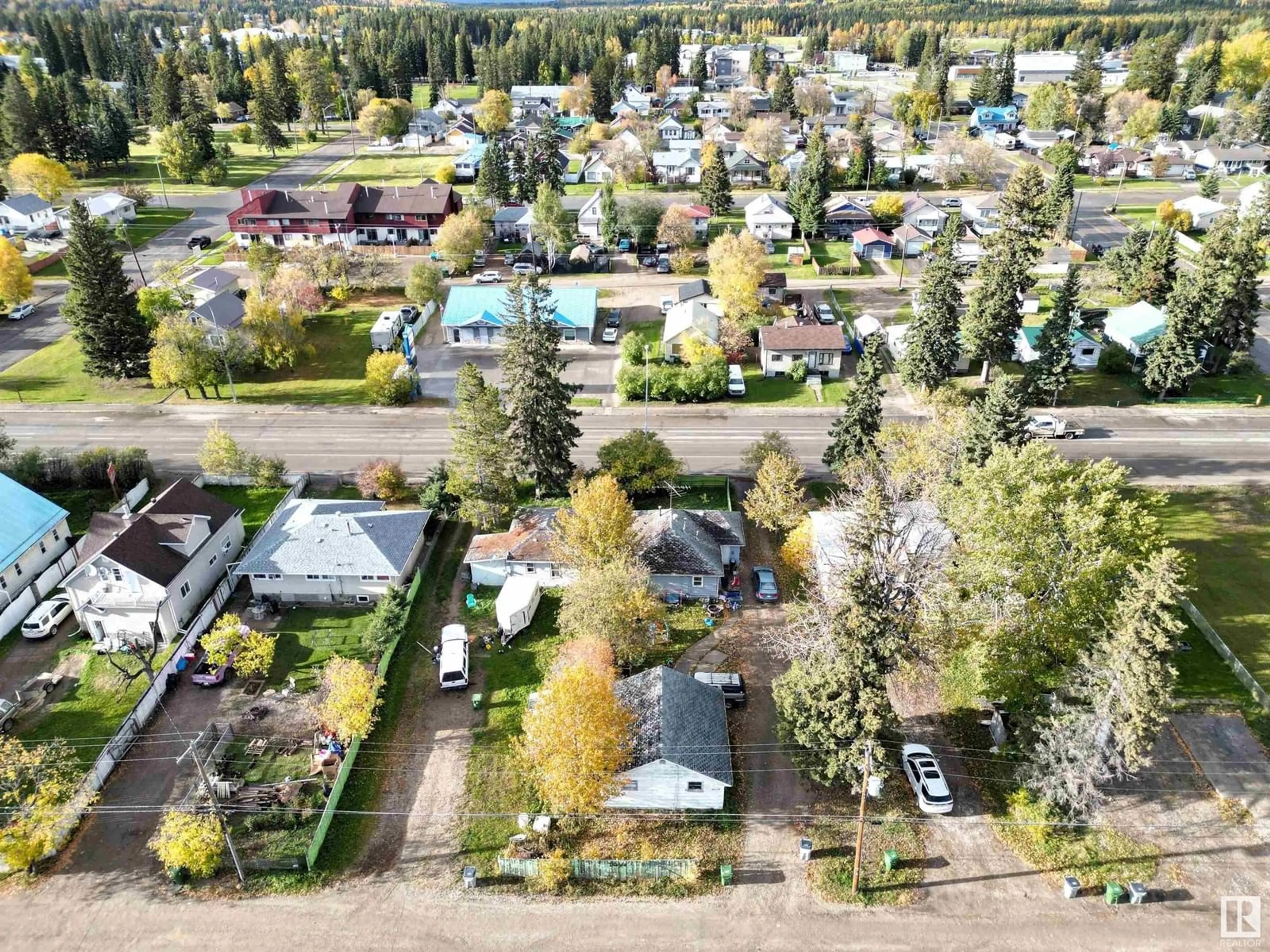 A pic from outside/outdoor area/front of a property/back of a property/a pic from drone, street for 4623 4 AVENUE, Edson Alberta T7E1C2