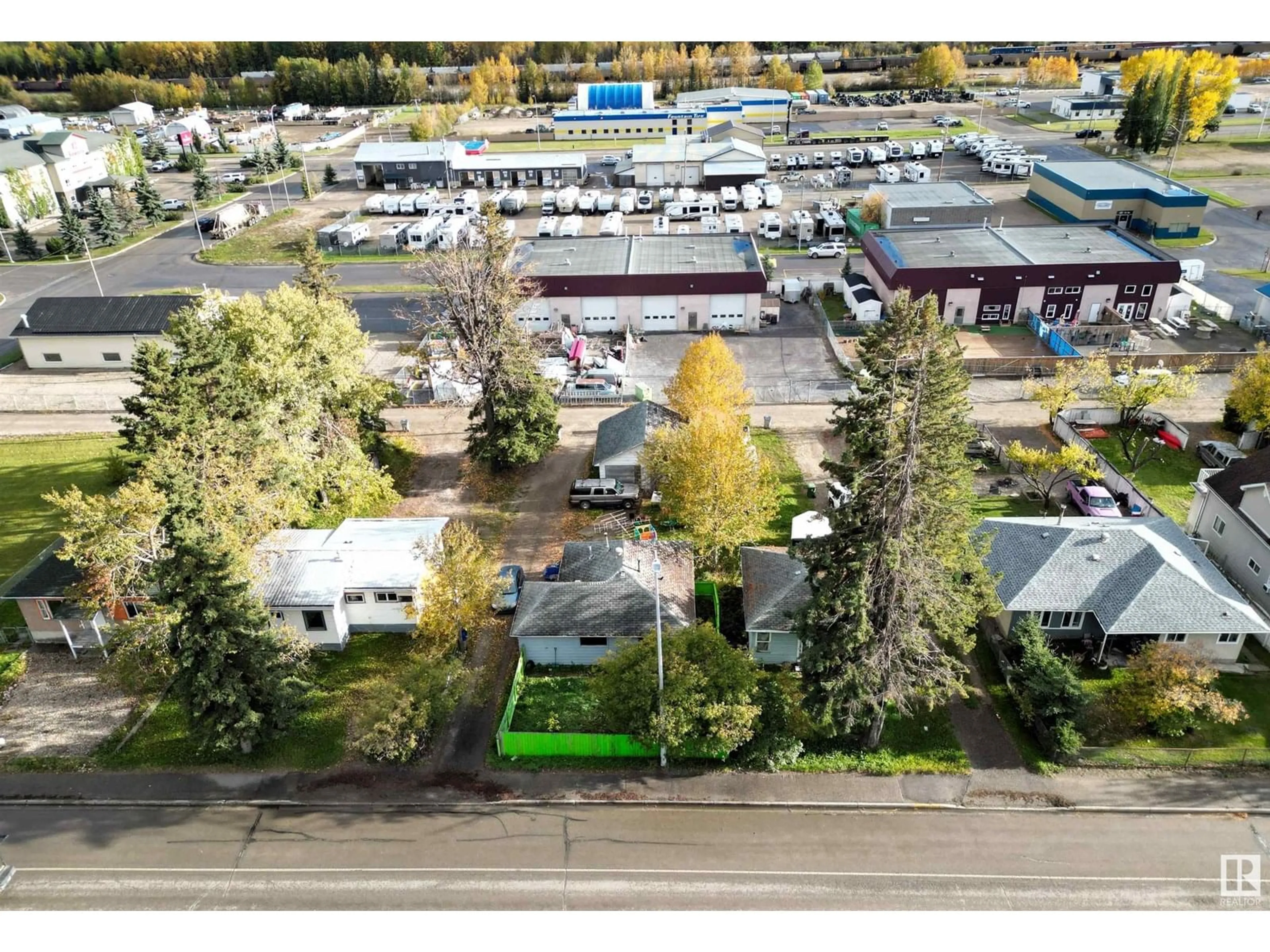 A pic from outside/outdoor area/front of a property/back of a property/a pic from drone, street for 4623 4 AVENUE, Edson Alberta T7E1C2