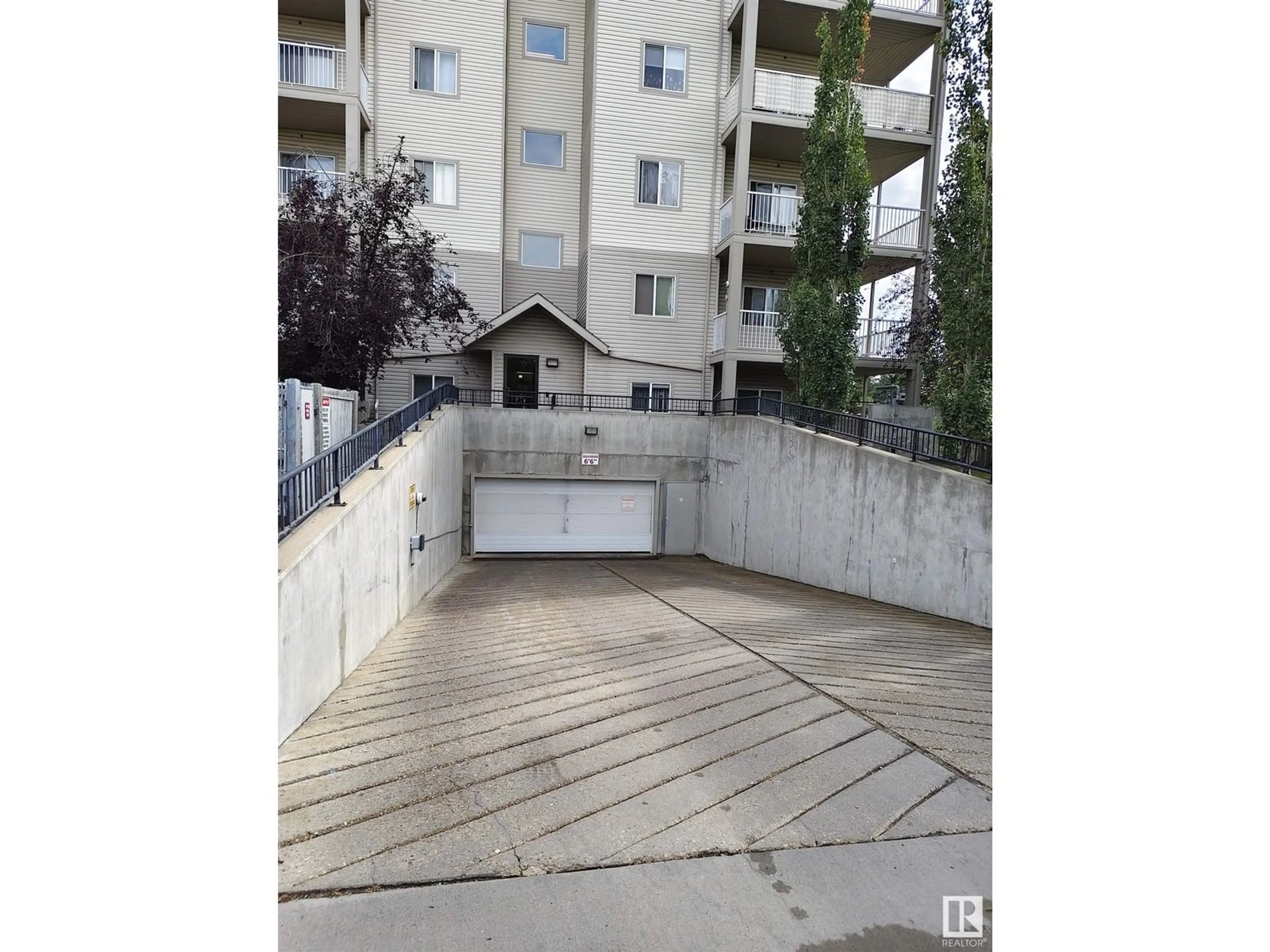 Patio, street for 209 - 7511 171 ST, Edmonton Alberta T5T6S7