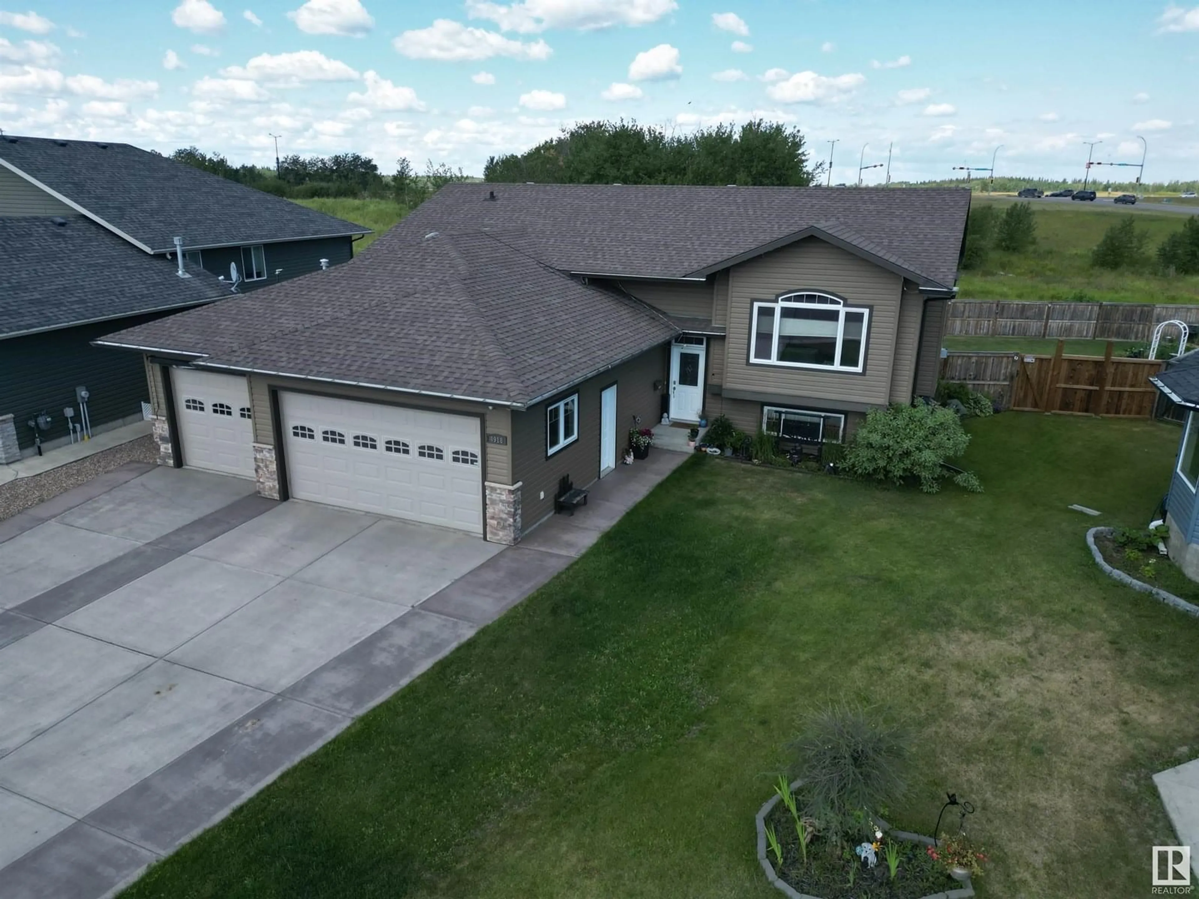 A pic from outside/outdoor area/front of a property/back of a property/a pic from drone, unknown for 4918 60 AV, Cold Lake Alberta T9M0C2