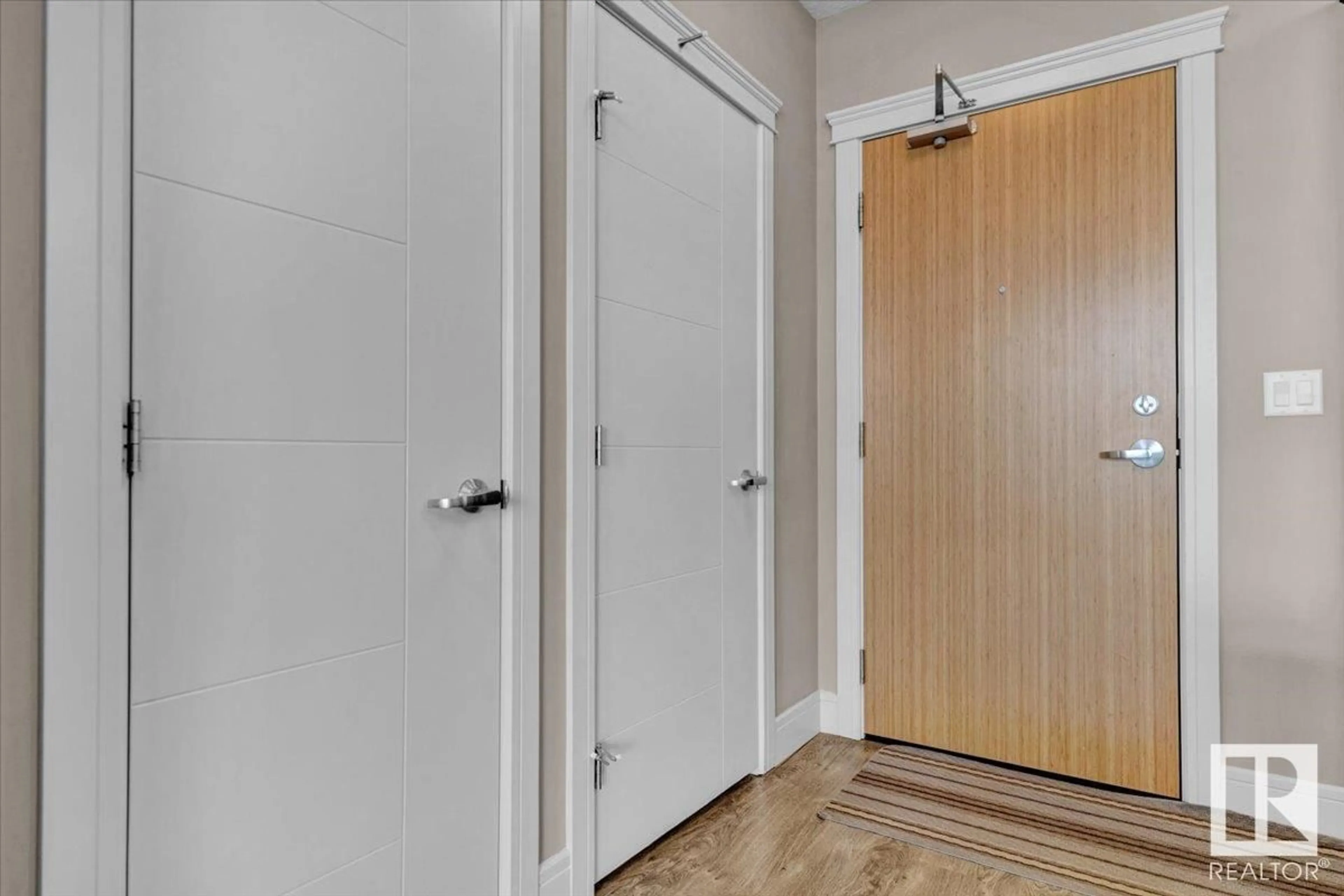 Indoor entryway for #419 - 7508 GETTY GATE, Edmonton Alberta T5T7E6