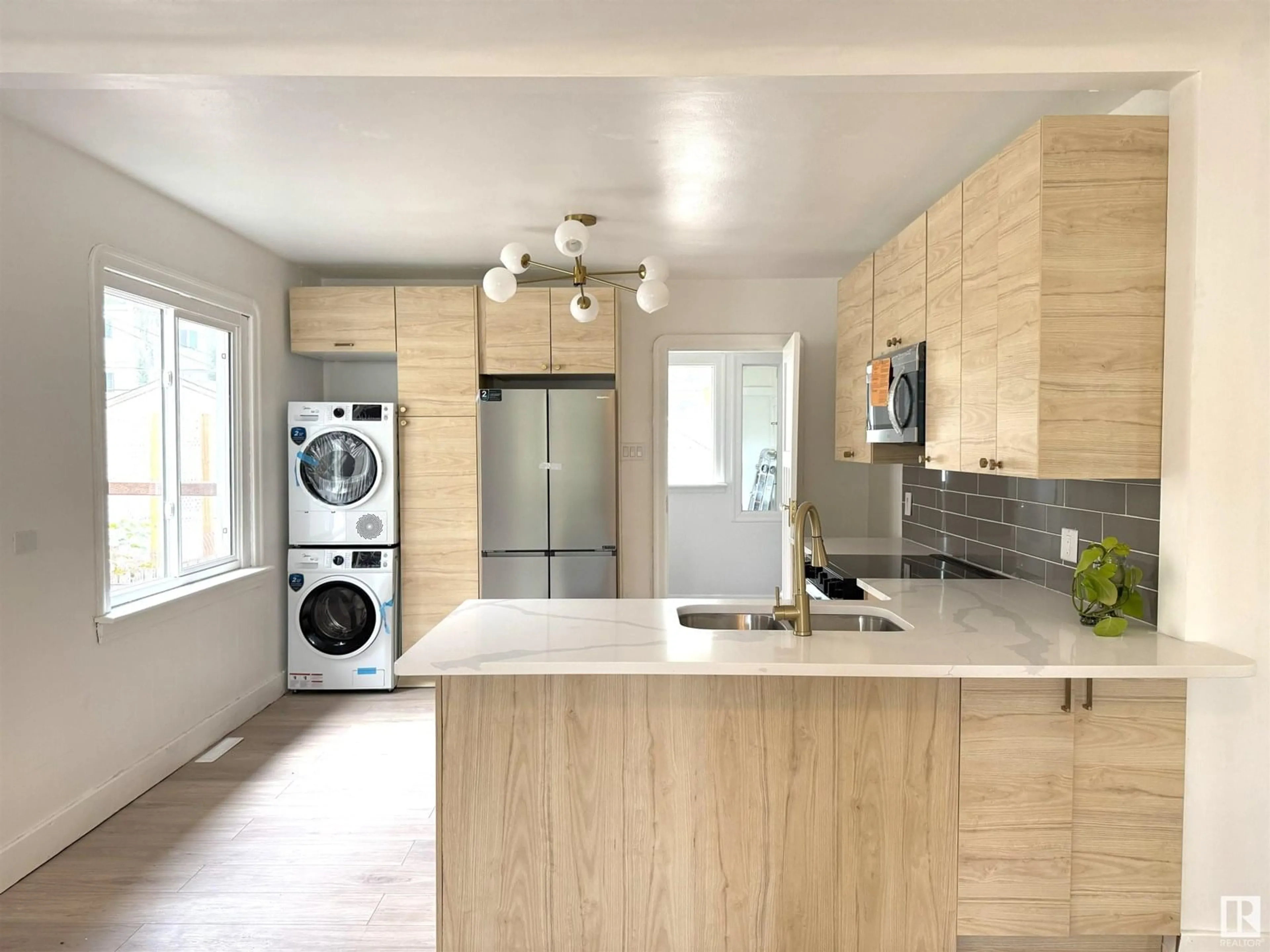 Open concept kitchen, unknown for 11840 70 ST, Edmonton Alberta T5B1T7