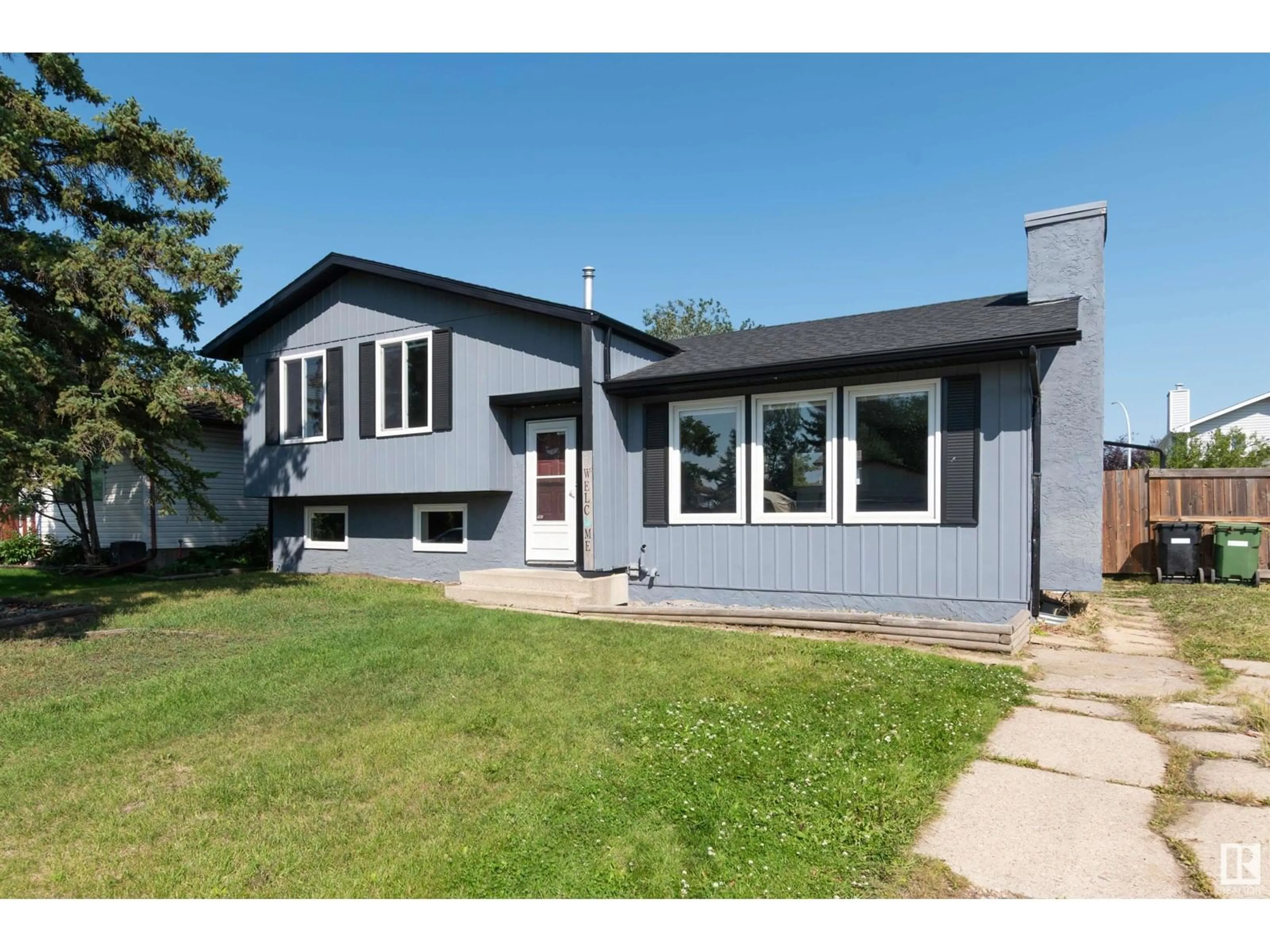 Home with vinyl exterior material, street for 3513 36 ST, Leduc Alberta T9E6G6