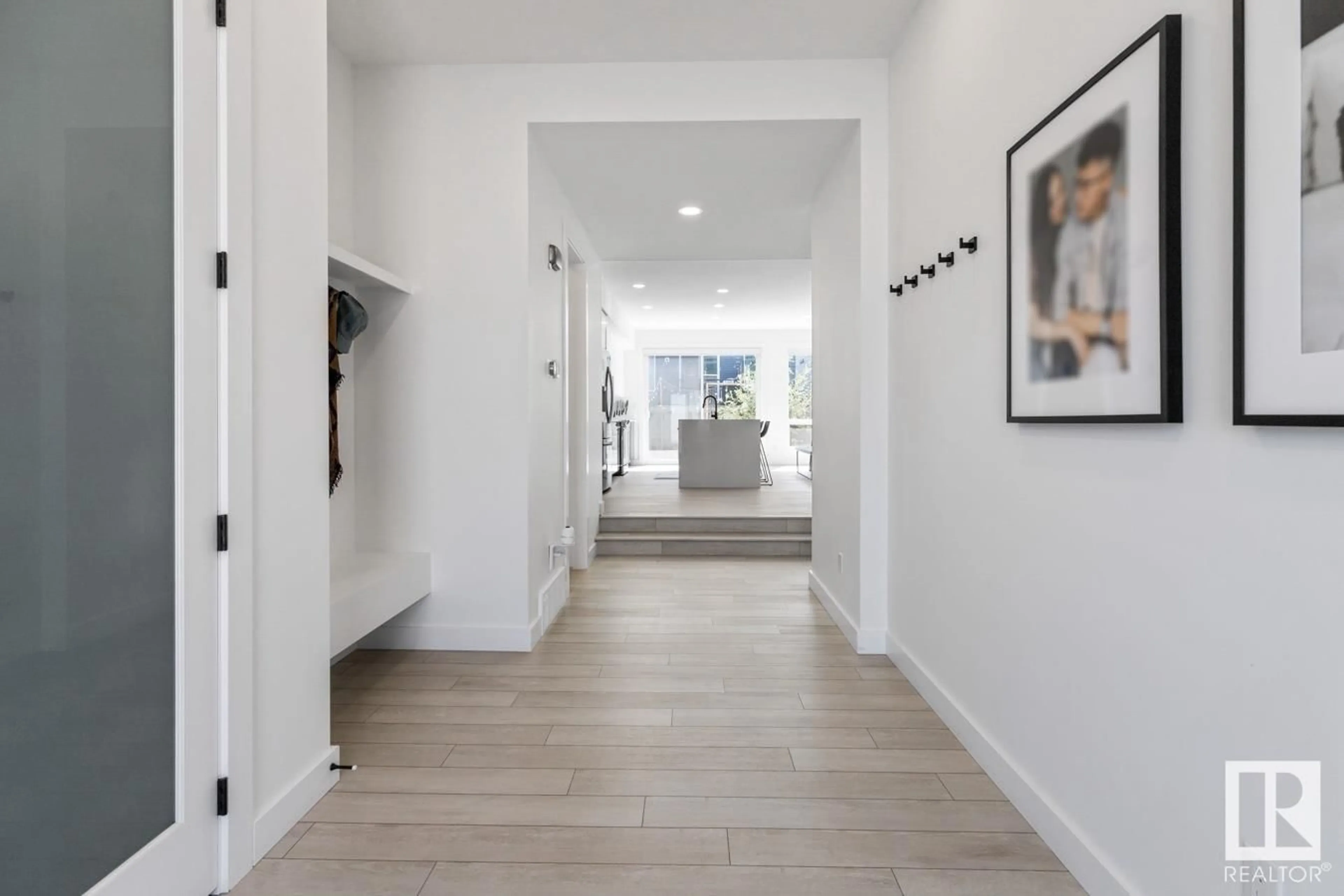Indoor entryway for SW - 6219 KING VISTA VS, Edmonton Alberta T6W3Z8