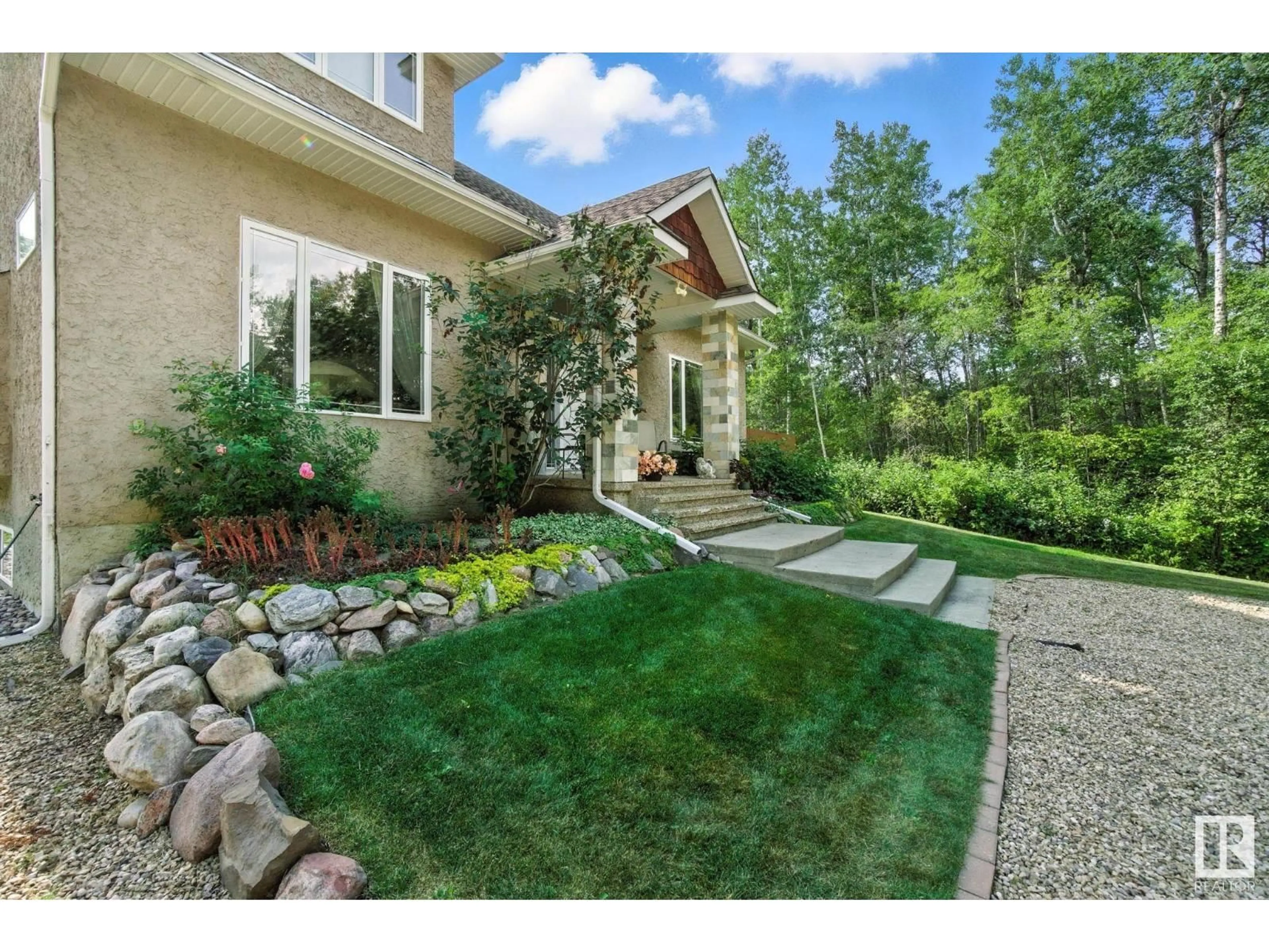 Indoor entryway for 54422 - 17 RGE ROAD 13, Rural Lac Ste. Anne County Alberta T0E1V2