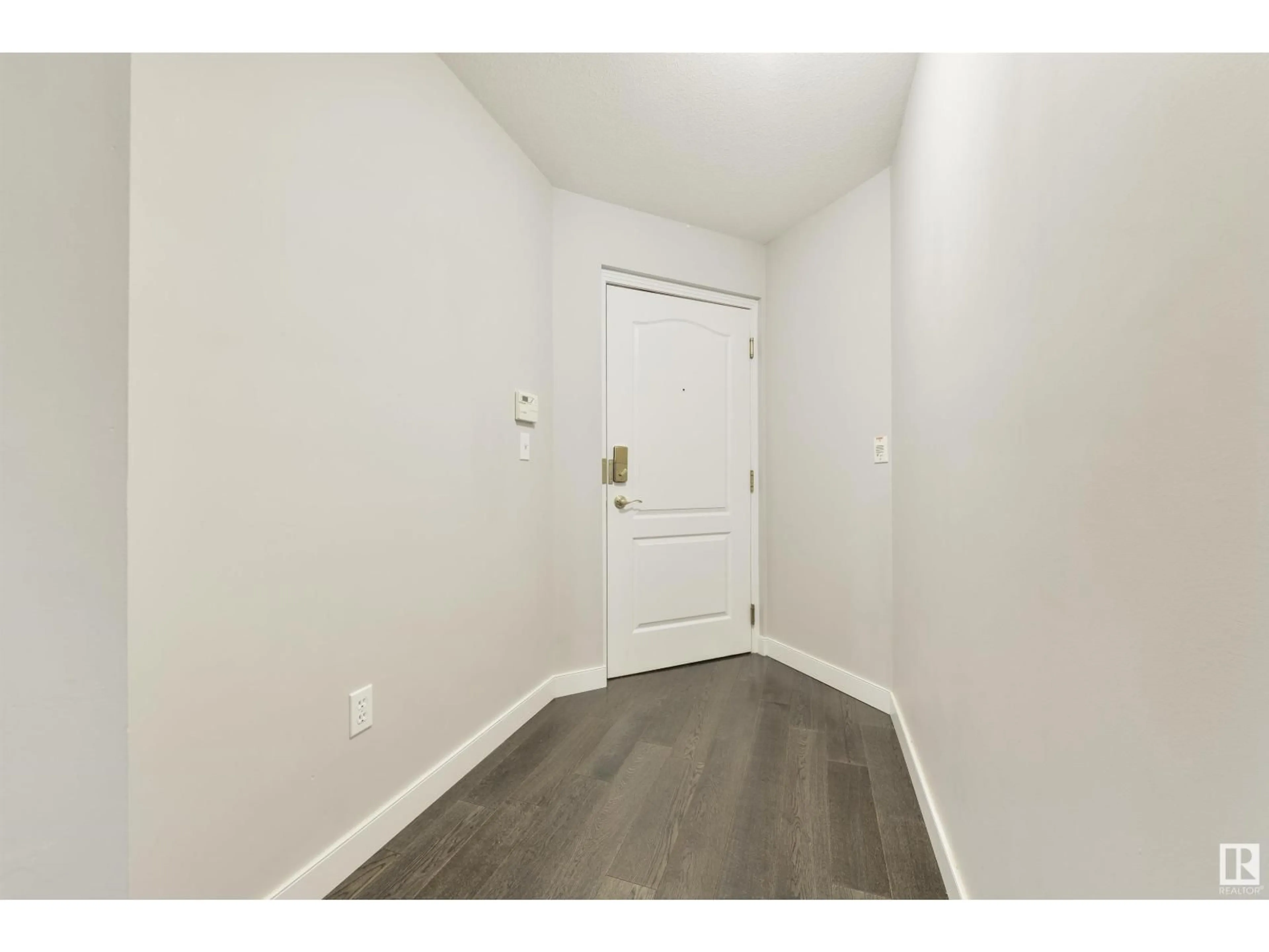 Indoor entryway for #305 - 7725 108 ST, Edmonton Alberta T6E4L9