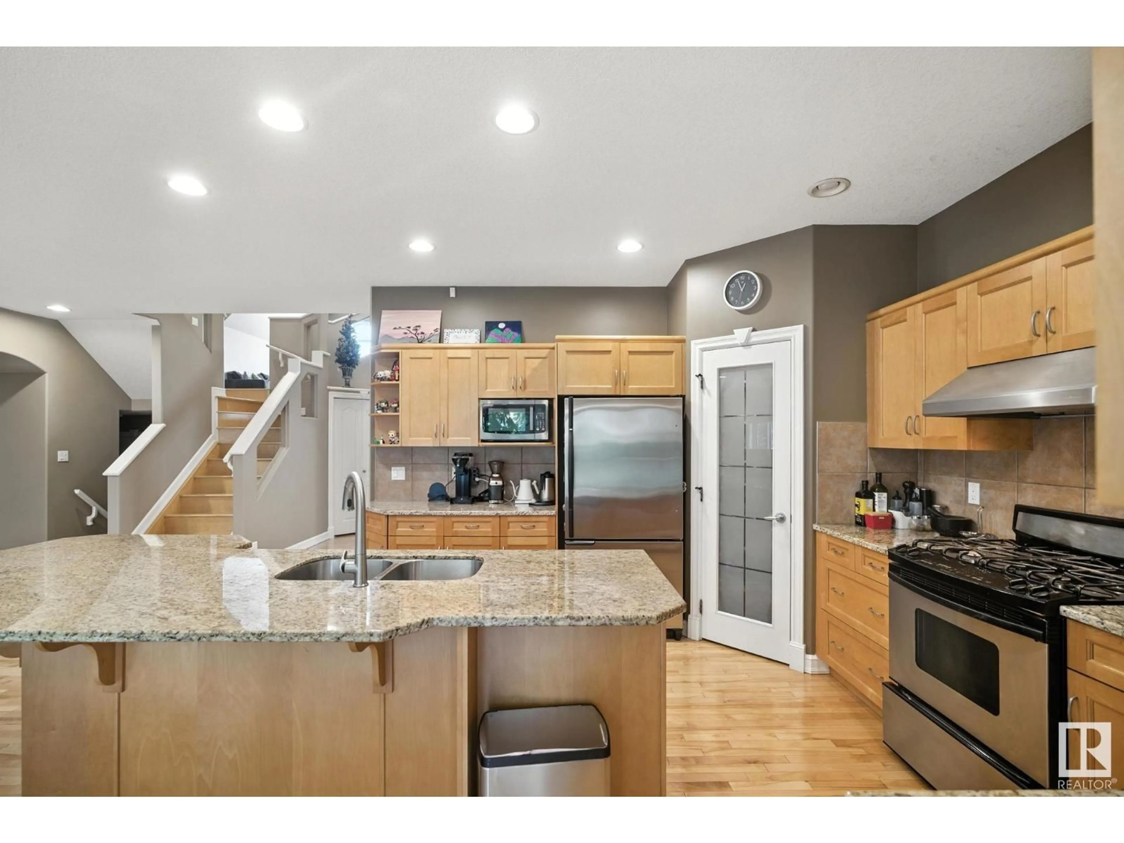 Open concept kitchen, unknown for 858 TWIN BROOKS CL, Edmonton Alberta T6J7G6
