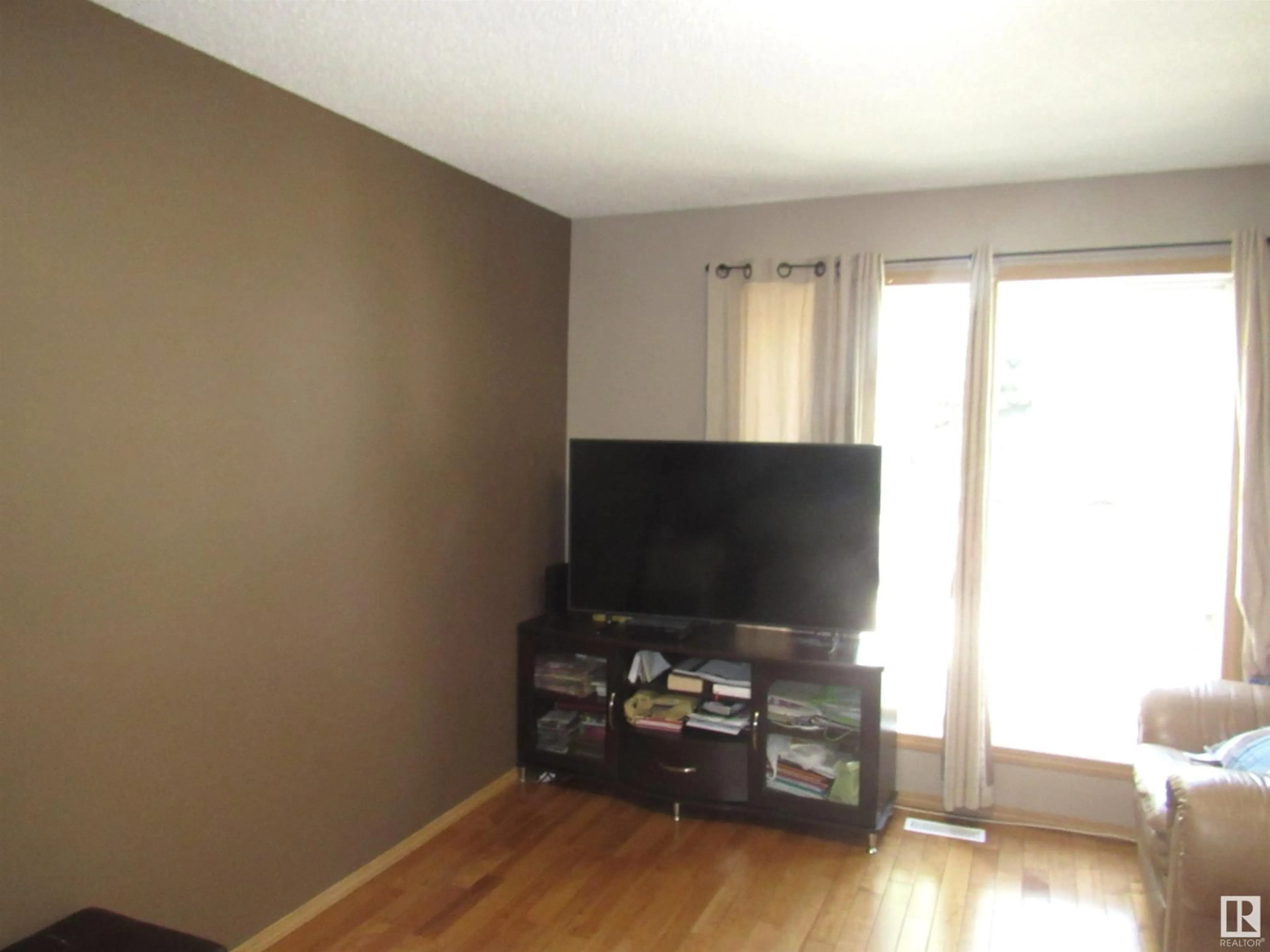 A pic of a room for #28 - 10909 106 ST NW, Edmonton Alberta T5H4M7