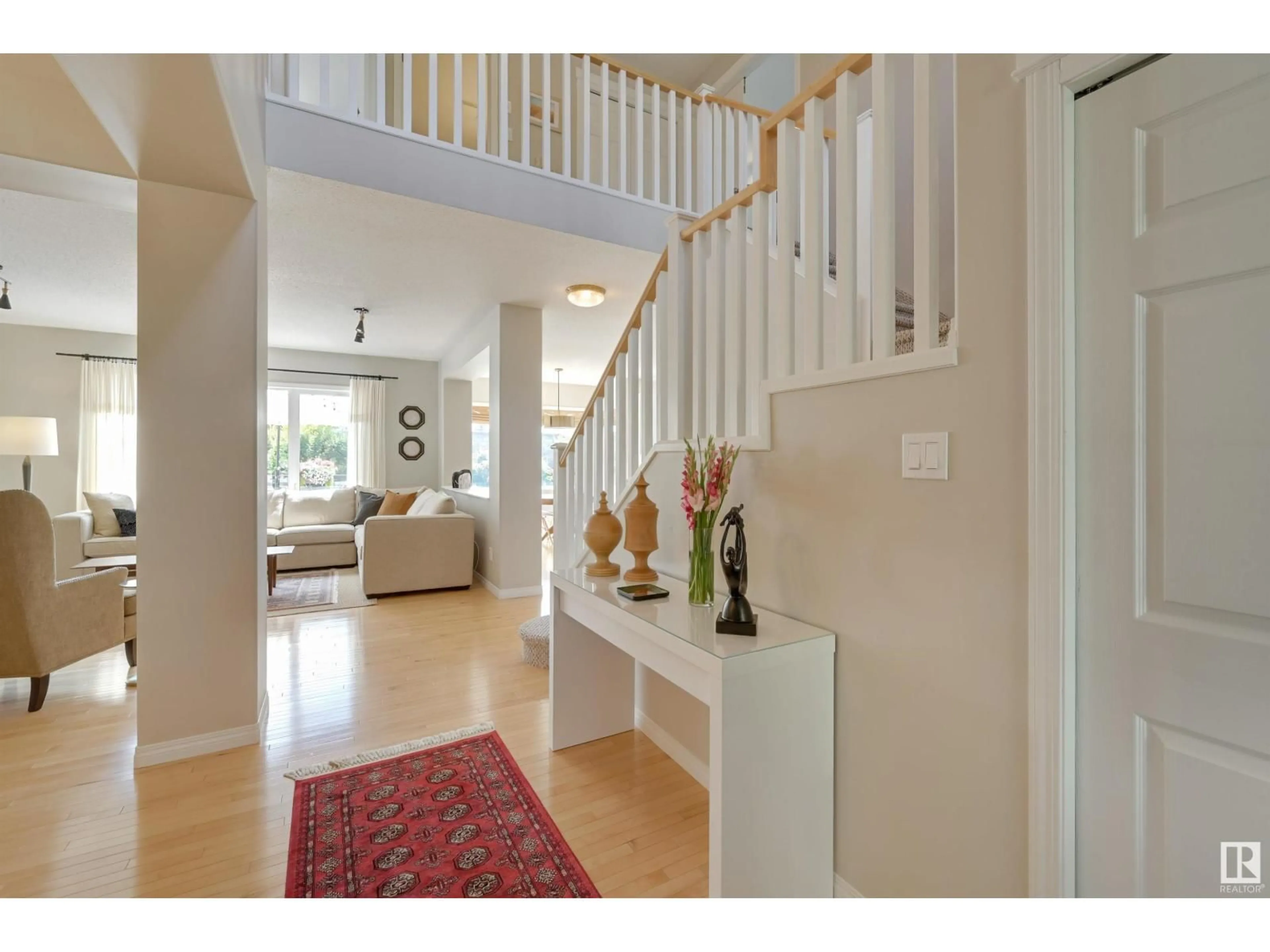 Indoor entryway for 123 CALDWELL WY, Edmonton Alberta T6M2X1