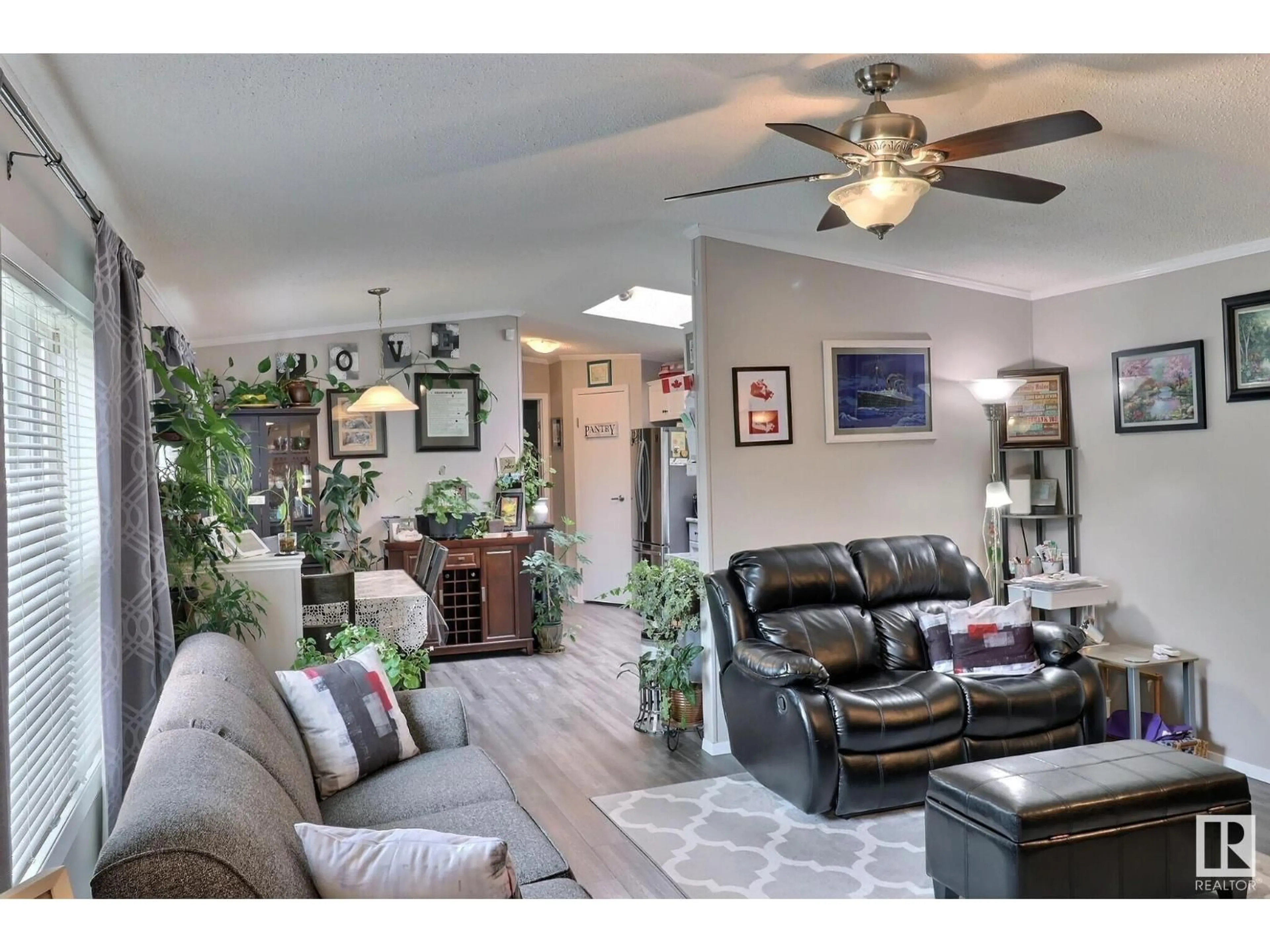 Living room with furniture, unknown for 344 EVERGREEN PA, Edmonton Alberta T5Y4M2