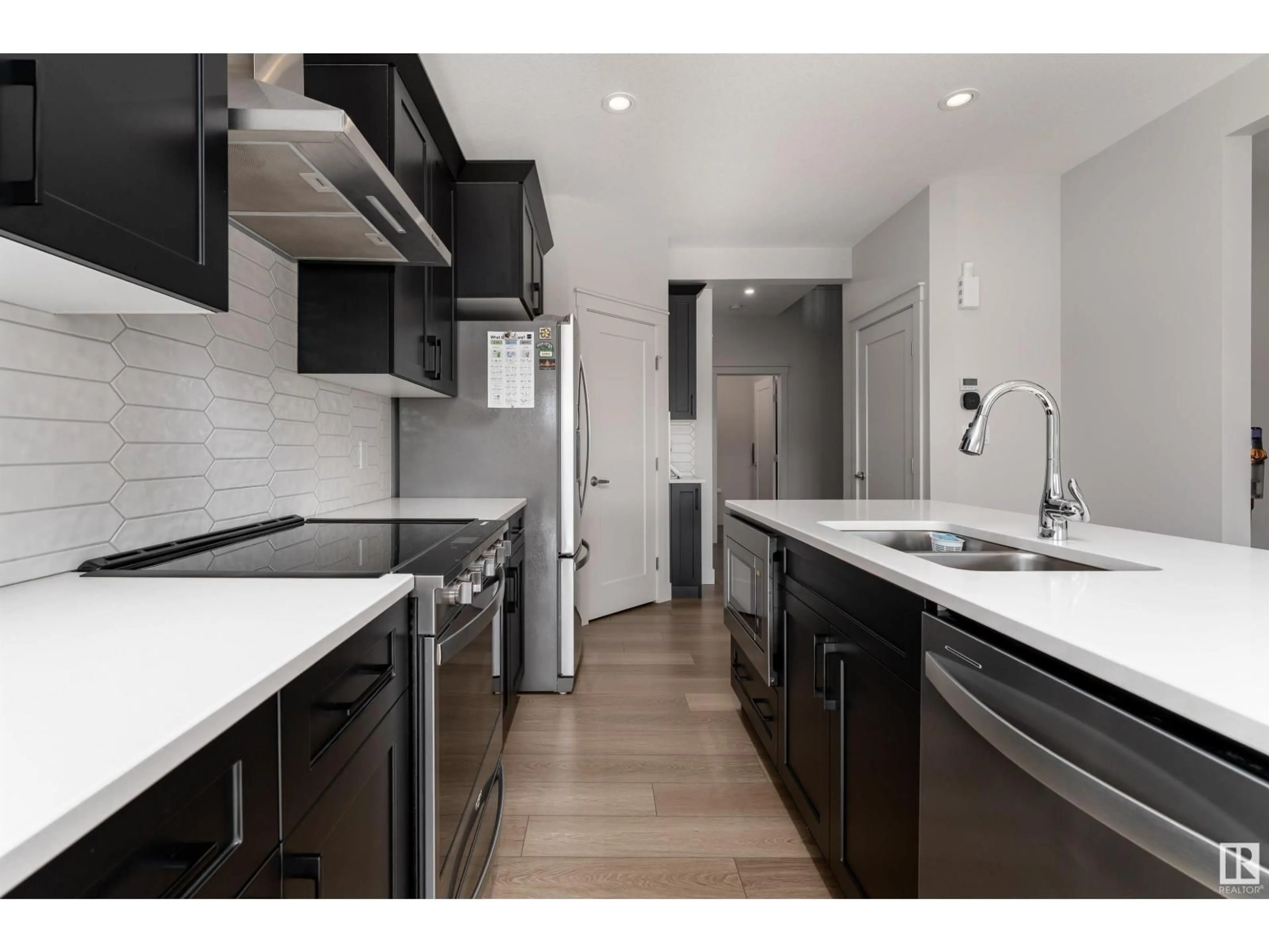 Unknown for 3193 CHECKNITA WY, Edmonton Alberta T6W4W7