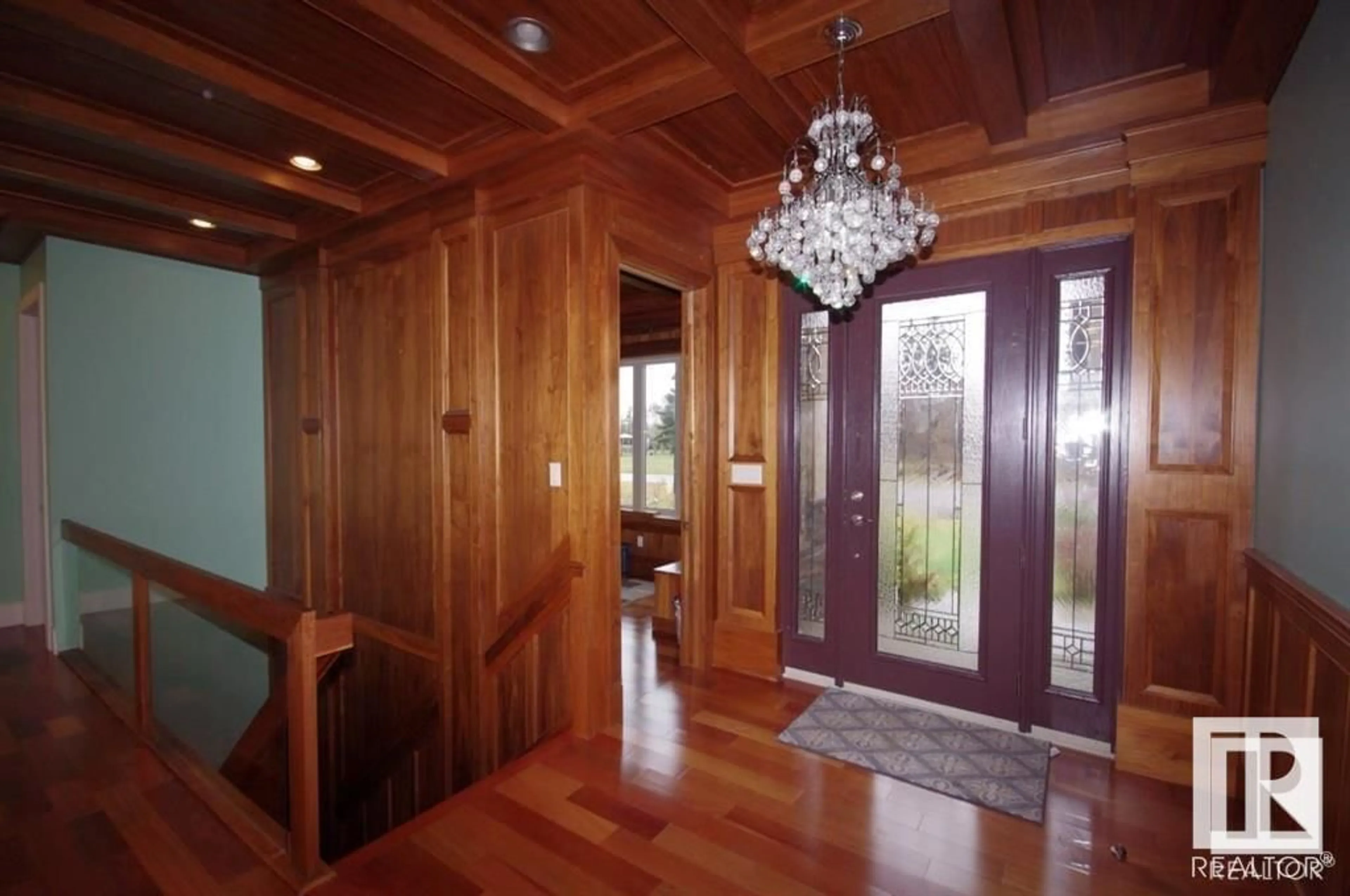 Indoor foyer for 26116A HWY 16, Rural Parkland County Alberta T7Y1A1