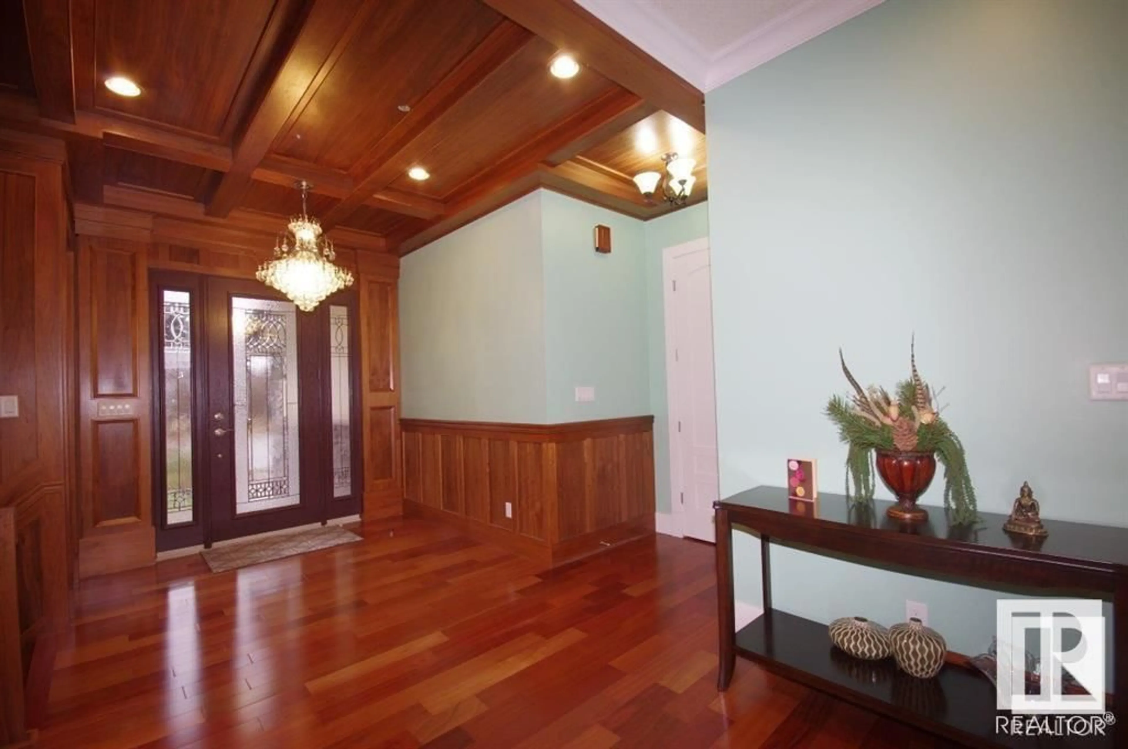 Indoor foyer for 26116A HWY 16, Rural Parkland County Alberta T7Y1A1