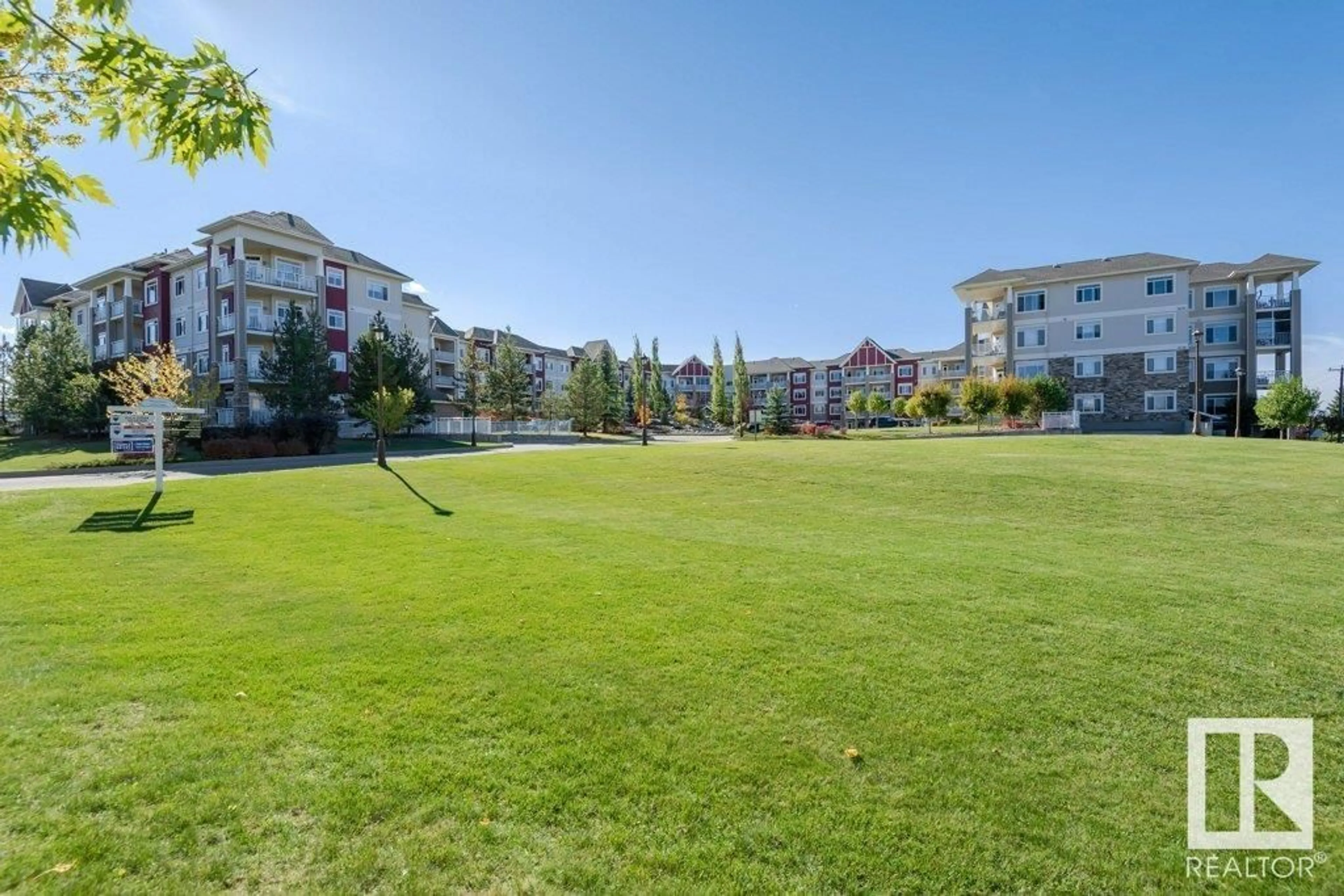 Patio, mountain view for 119-511 QUEEN ST, Spruce Grove Alberta T7X0G4