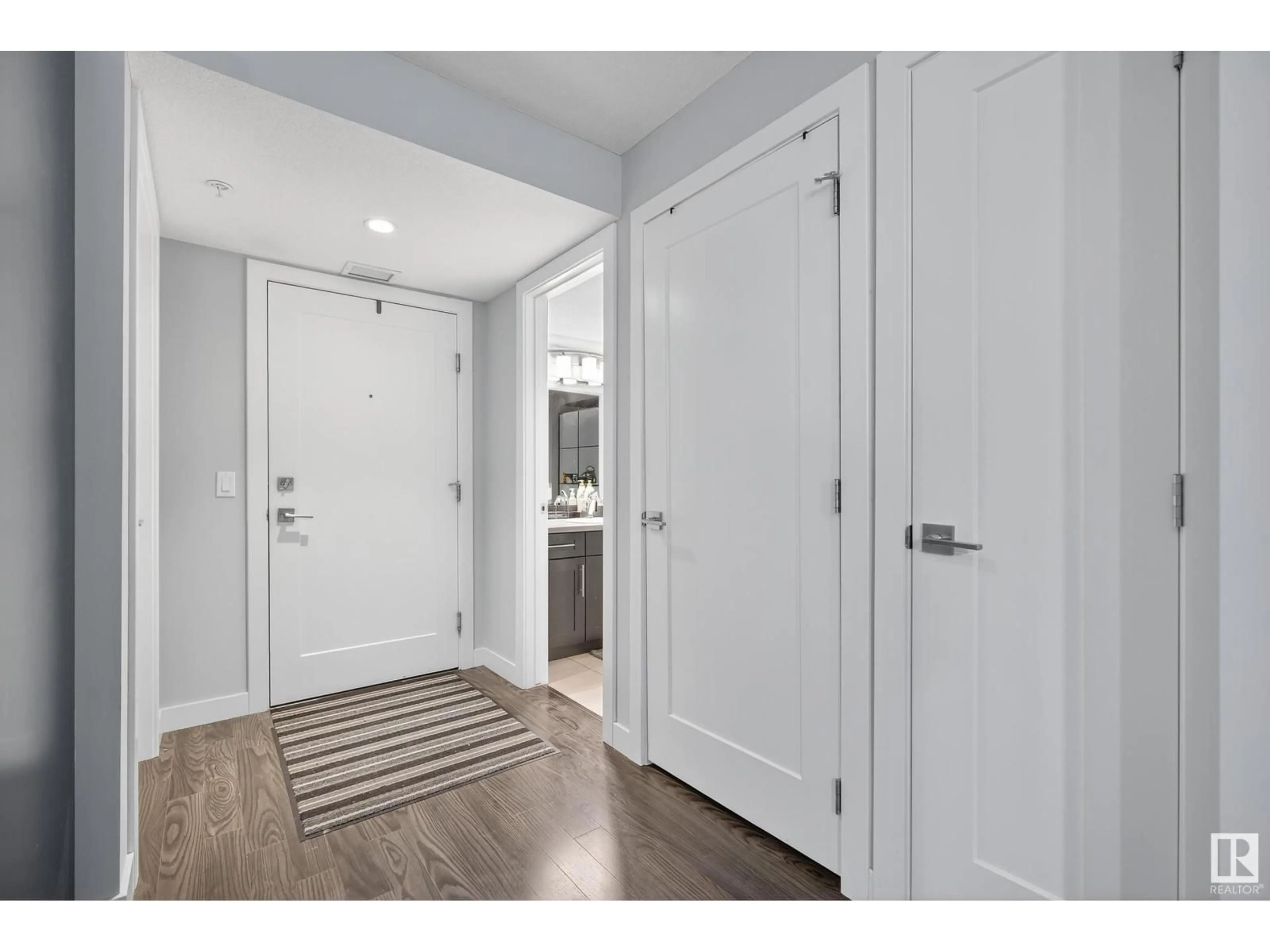 Indoor entryway for #107 - 1031 173 ST, Edmonton Alberta T6W3E4