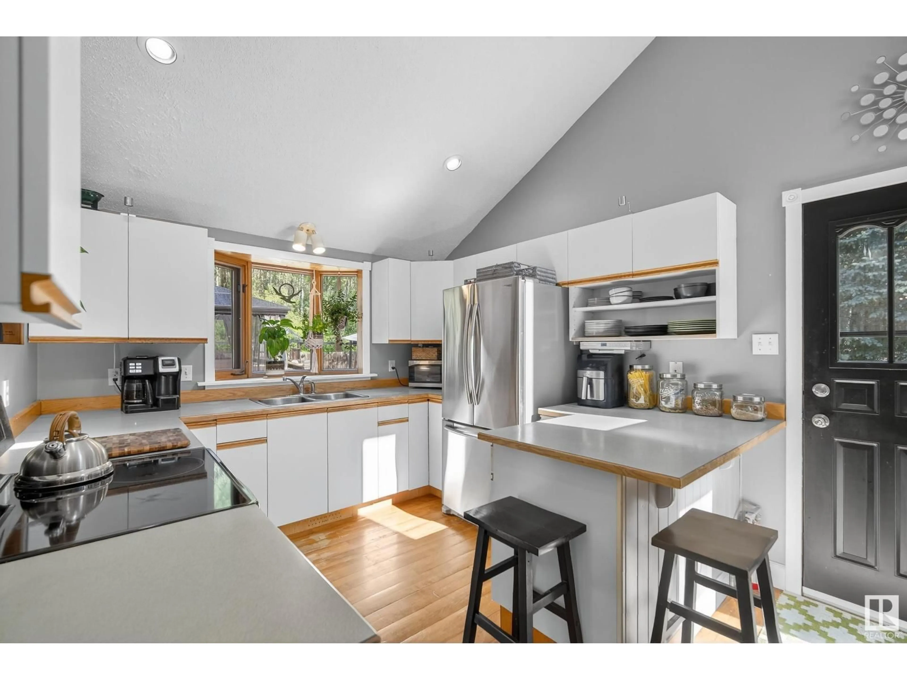 Open concept kitchen, unknown for 52510 - 145 RGE ROAD 213, Rural Strathcona County Alberta T8G2E6