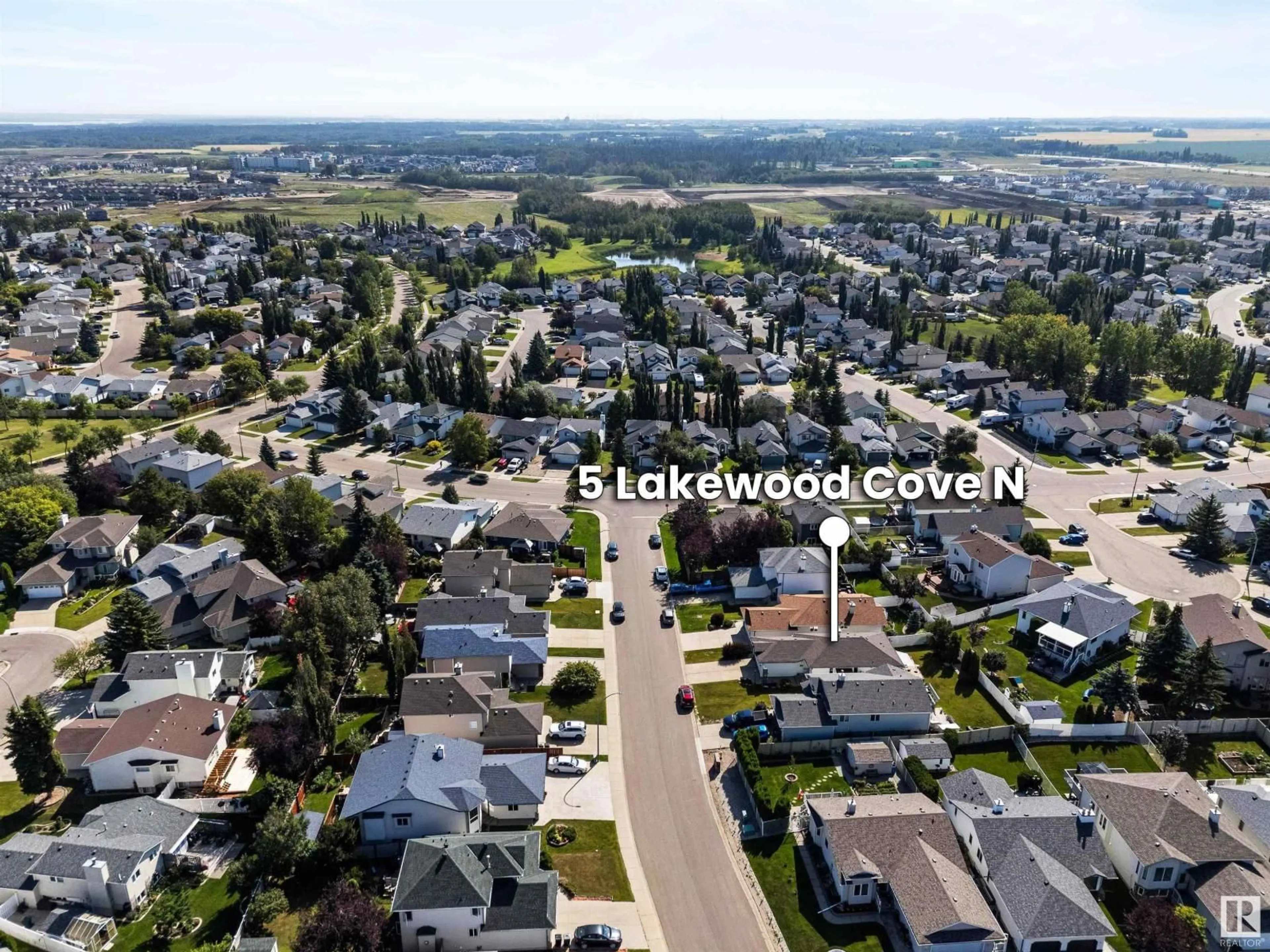 A pic from outside/outdoor area/front of a property/back of a property/a pic from drone, unknown for 5 LAKEWOOD CV, Spruce Grove Alberta T7X4B4