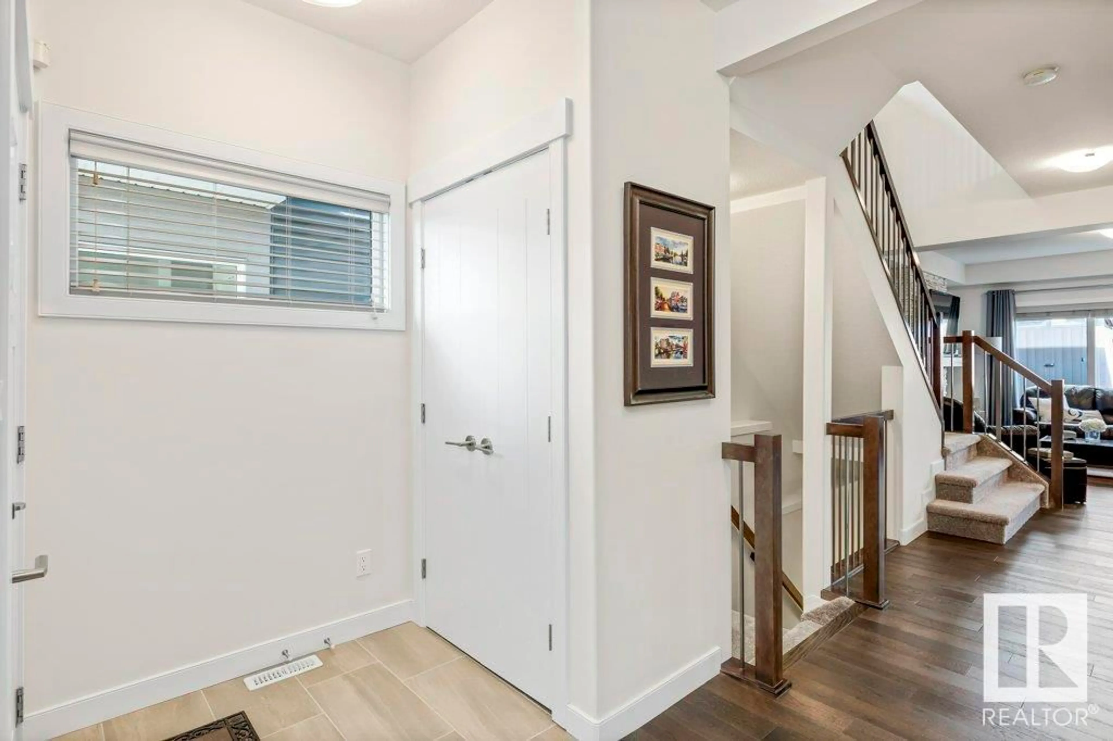 Indoor entryway for 2140 KOSHAL WY, Edmonton Alberta T6W3R9