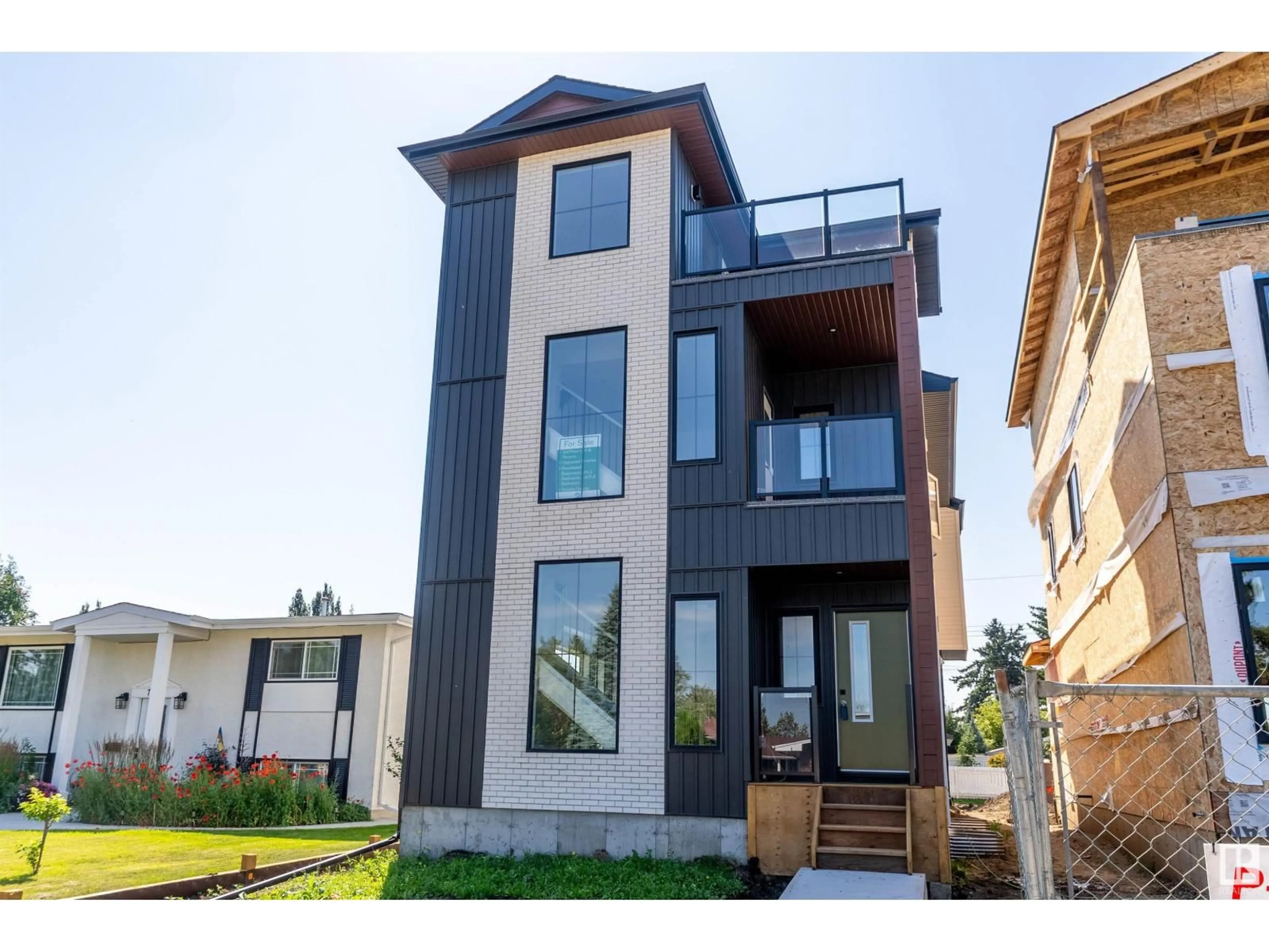 Home with brick exterior material, unknown for 7505 ROWLAND ROAD, Edmonton Alberta T6A3W4