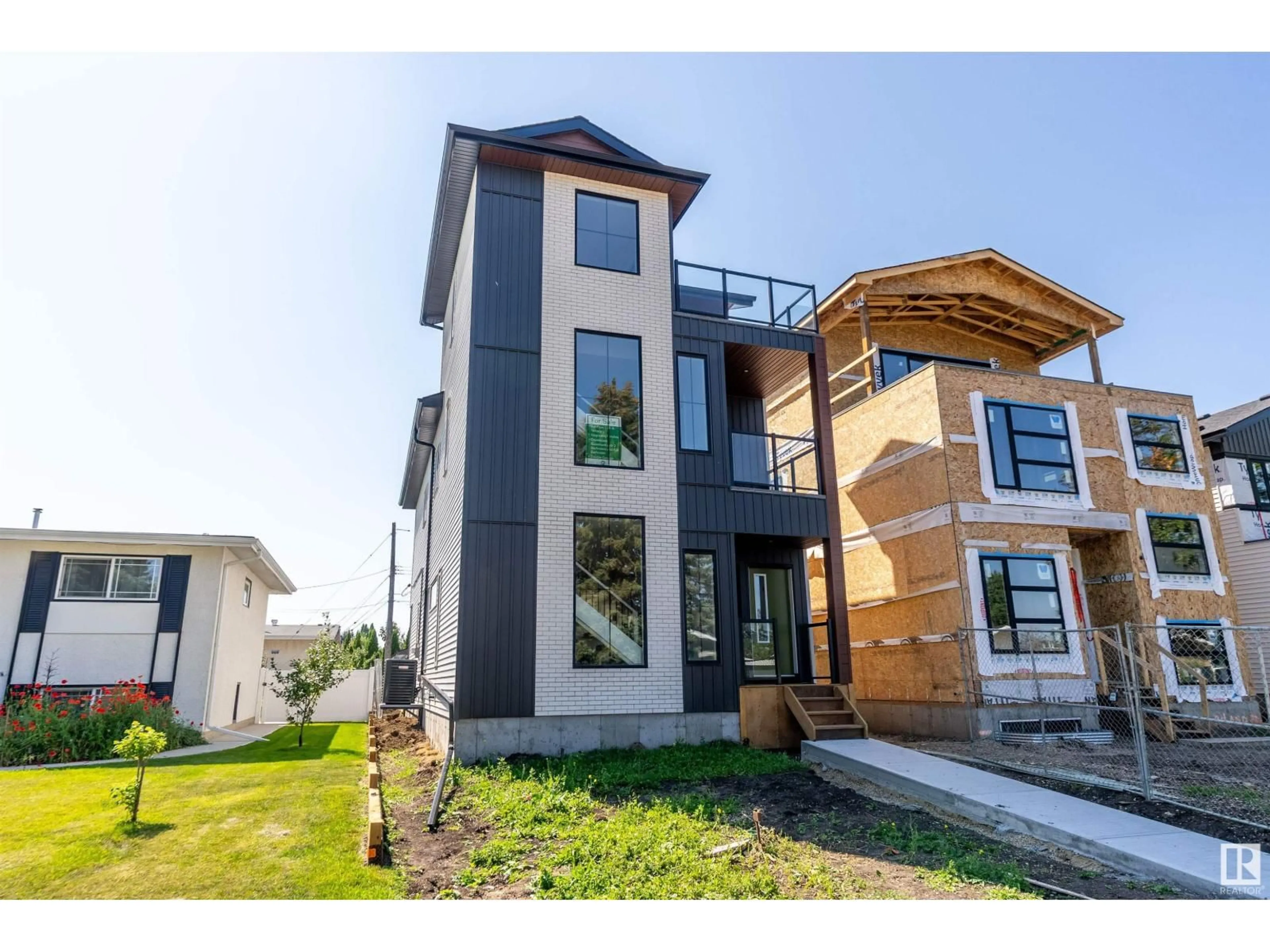 Home with brick exterior material, unknown for 7505 ROWLAND ROAD, Edmonton Alberta T6A3W4