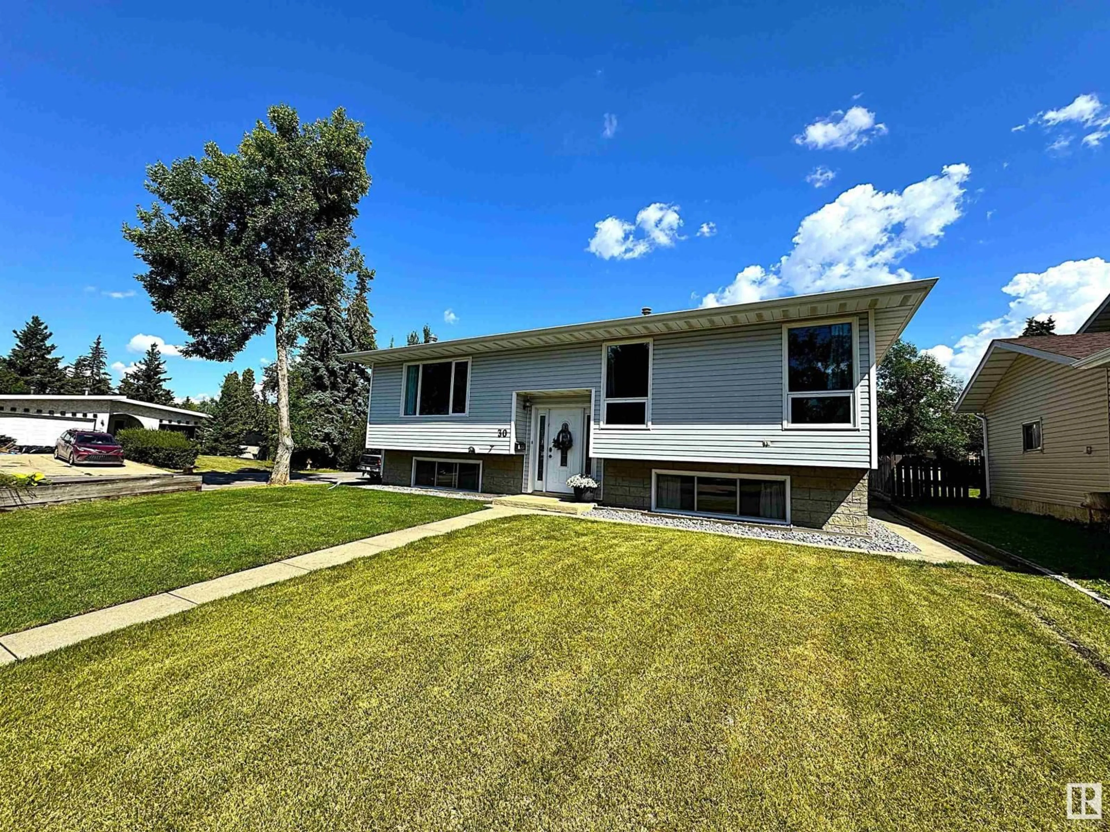 Home with vinyl exterior material, street for 30 LORRAINE CR, St. Albert Alberta T8N2R3