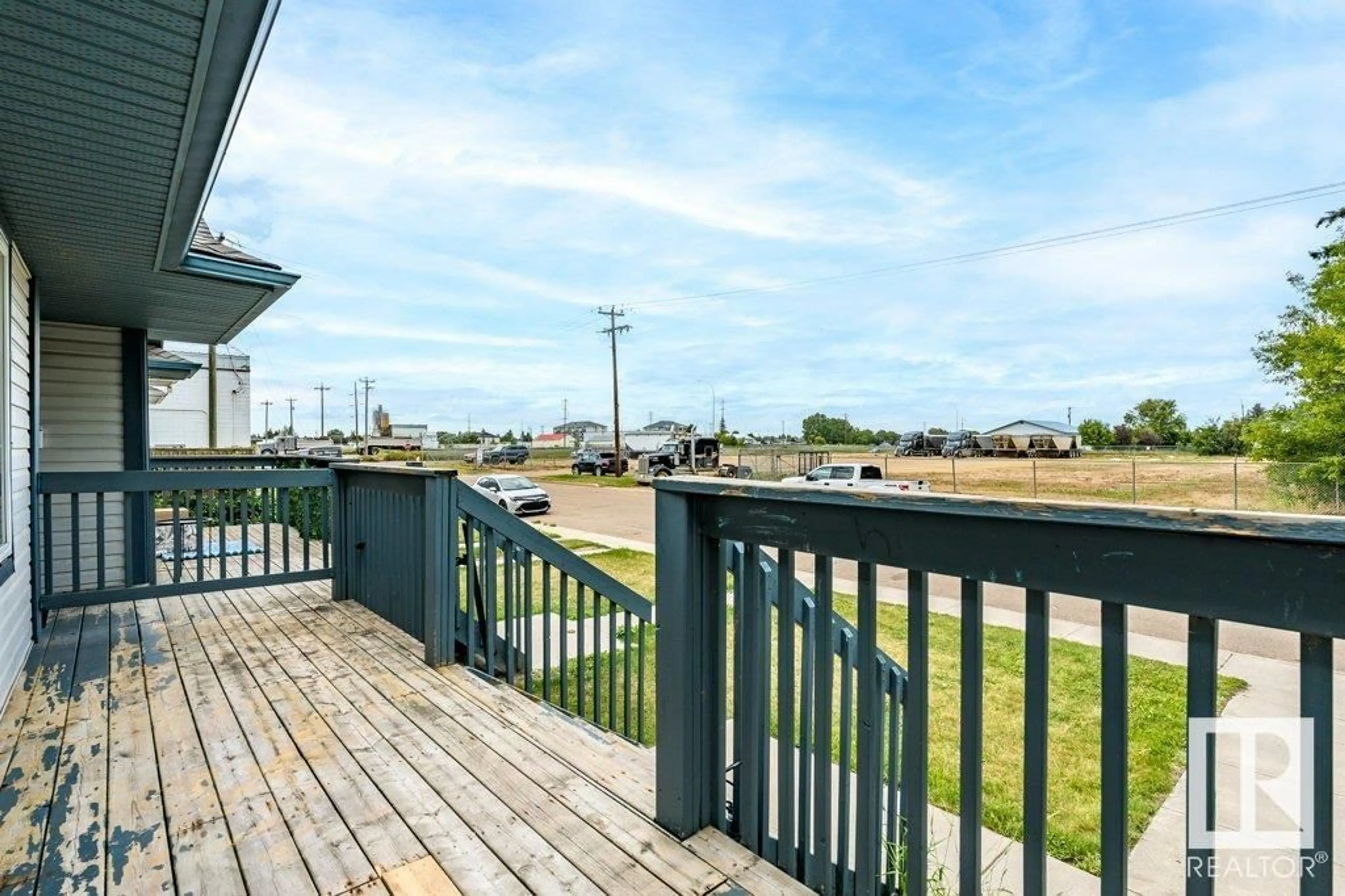Patio, water/lake/river/ocean view for 4827 54 AV, Wetaskiwin Alberta T9A3P9
