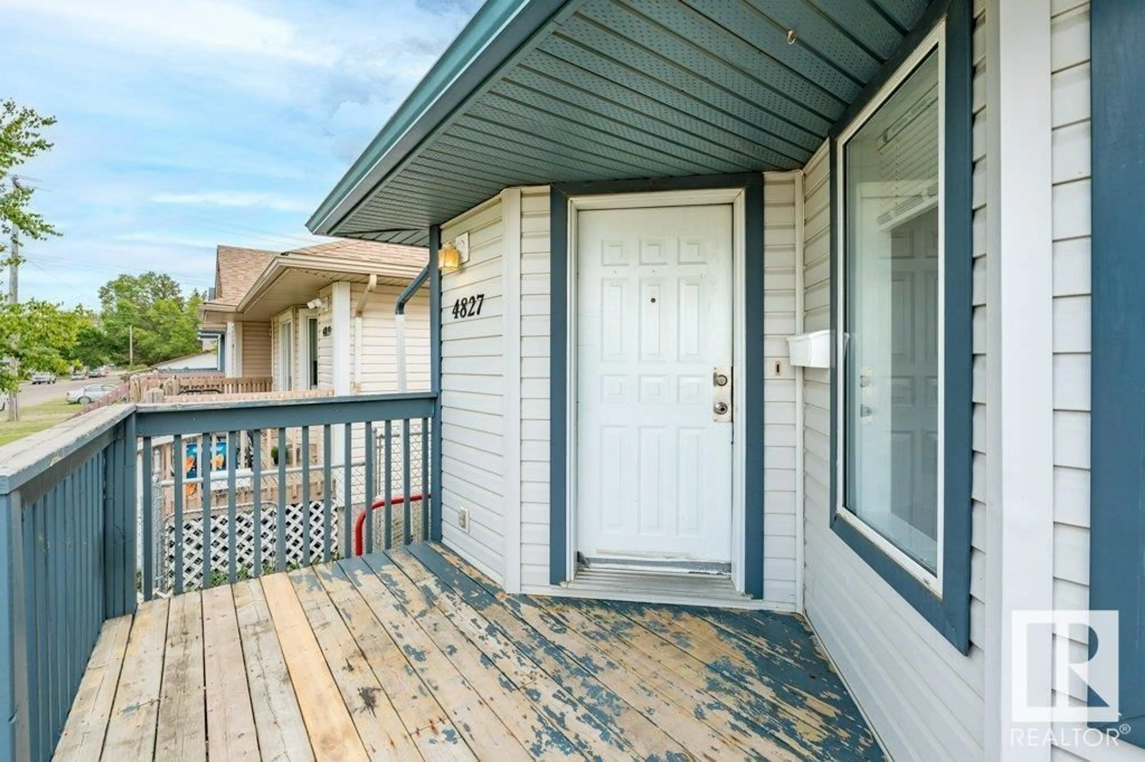 Home with vinyl exterior material, street for 4827 54 AV, Wetaskiwin Alberta T9A3P9