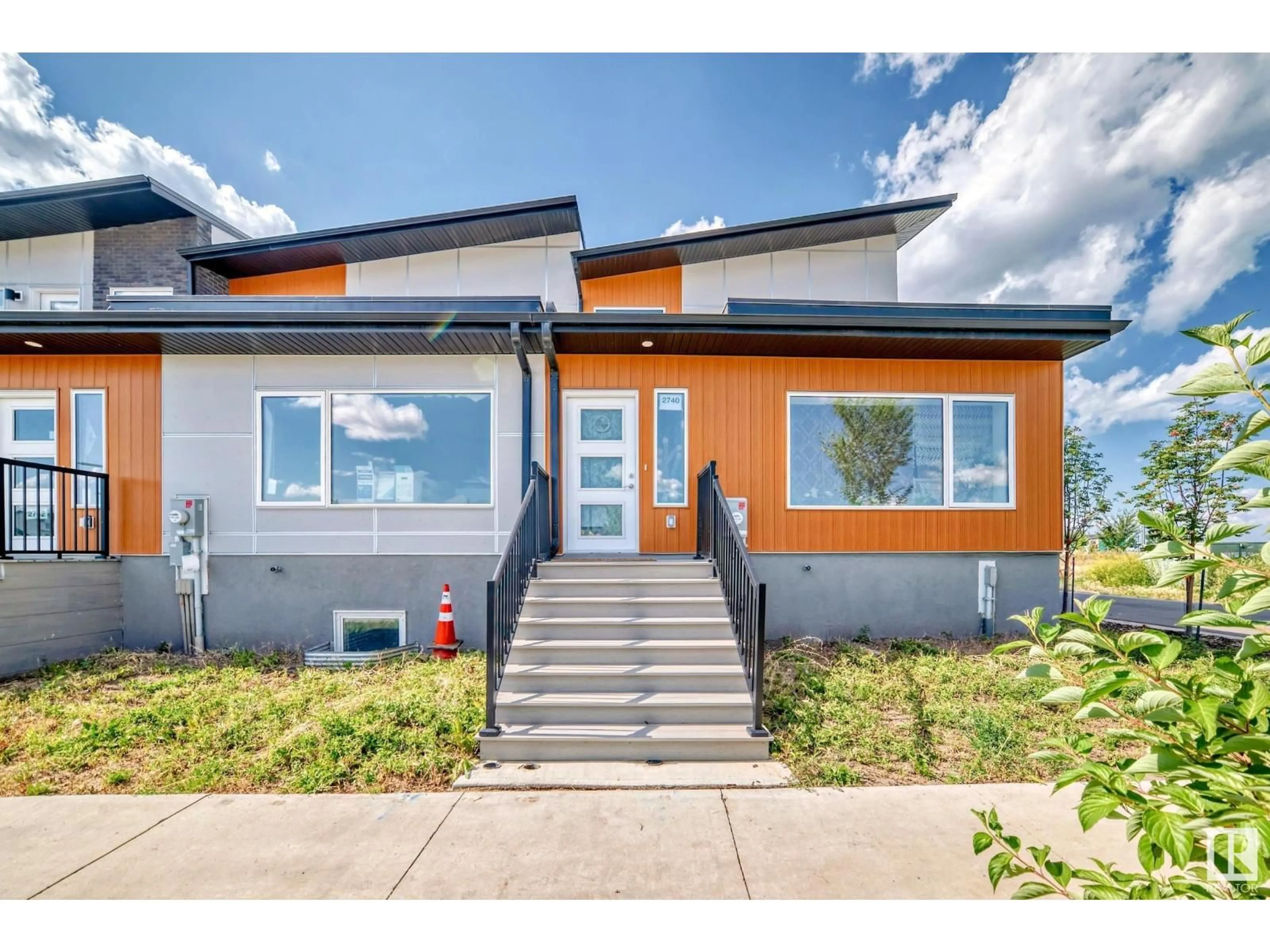Home with vinyl exterior material, street for #G - 2740 BLATCHFORD RD, Edmonton Alberta T5G0W6