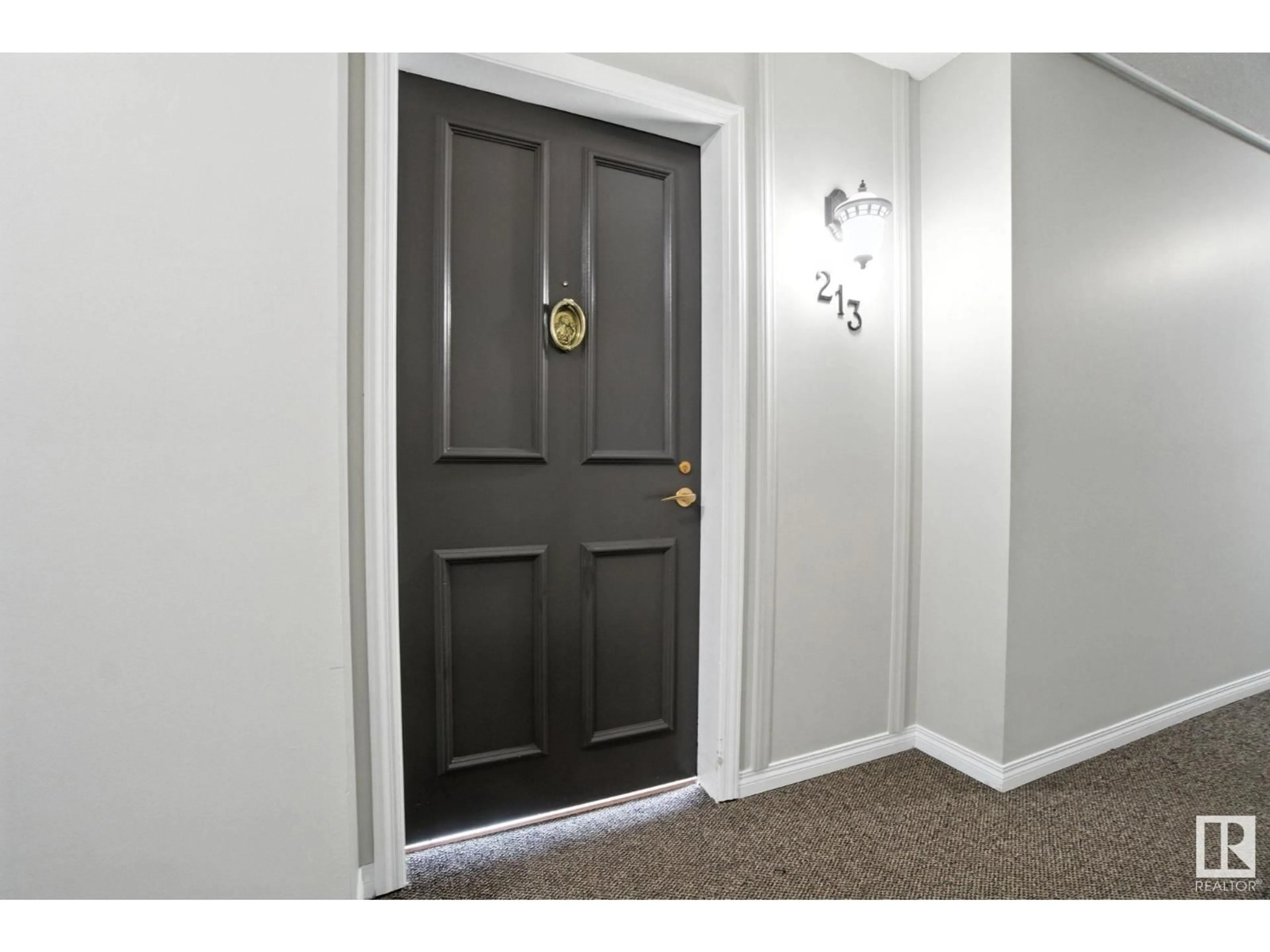 Indoor entryway for #213 - 14810 51 AV, Edmonton Alberta T6H5G5
