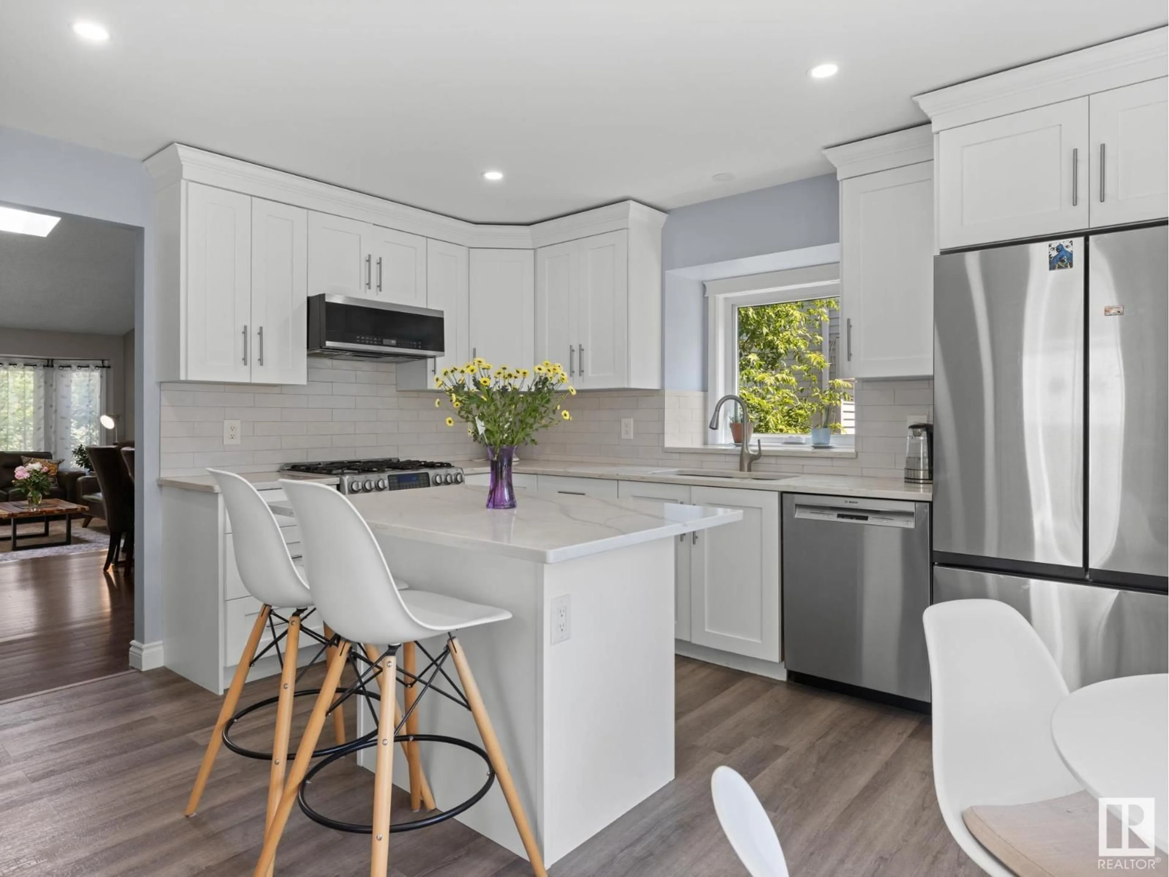 Open concept kitchen, unknown for 14815 39 AV, Edmonton Alberta T6R1J6