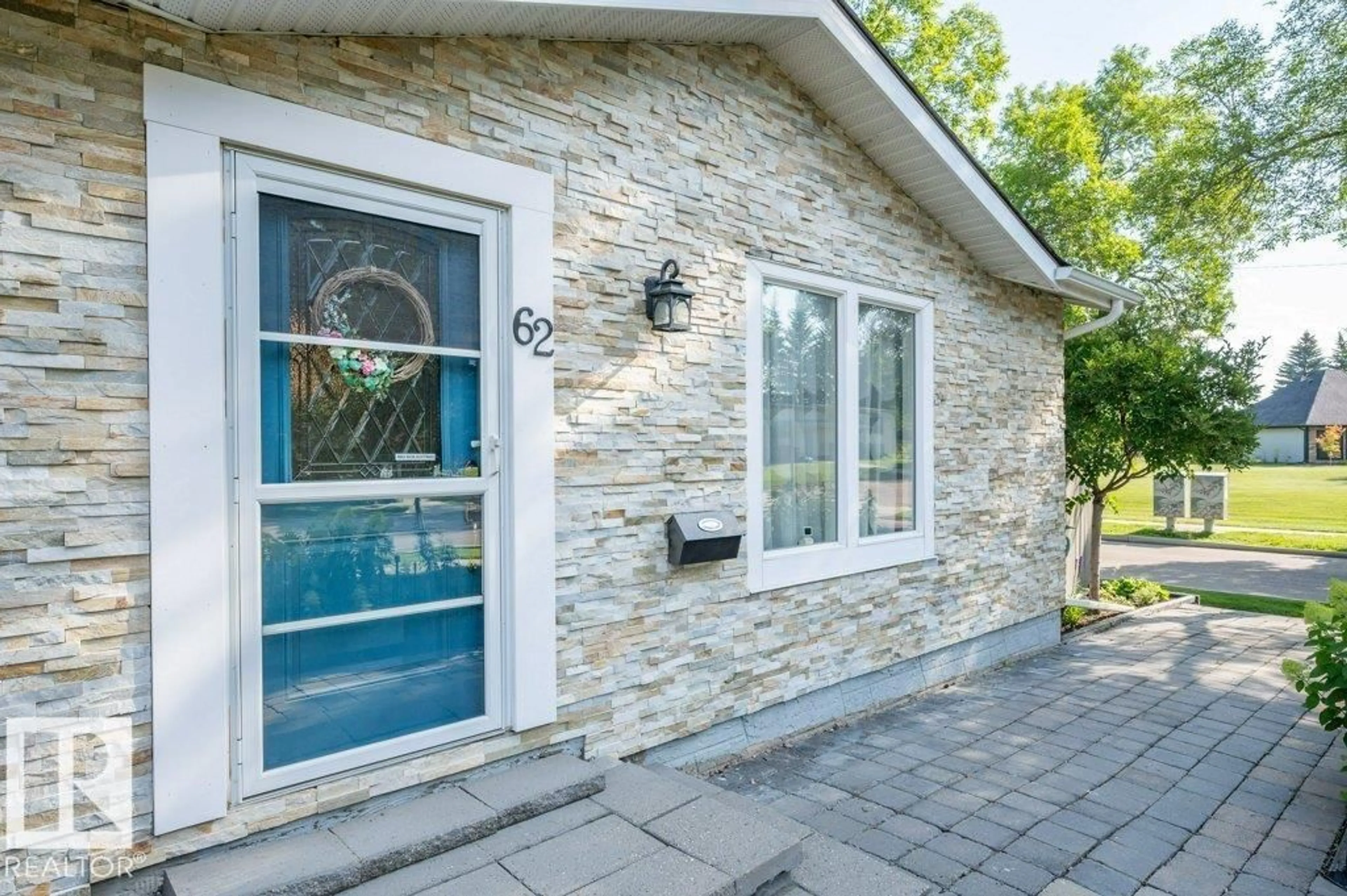 Home with brick exterior material, street for 62 SPRINGFIELD CR, St. Albert Alberta T8N0K1