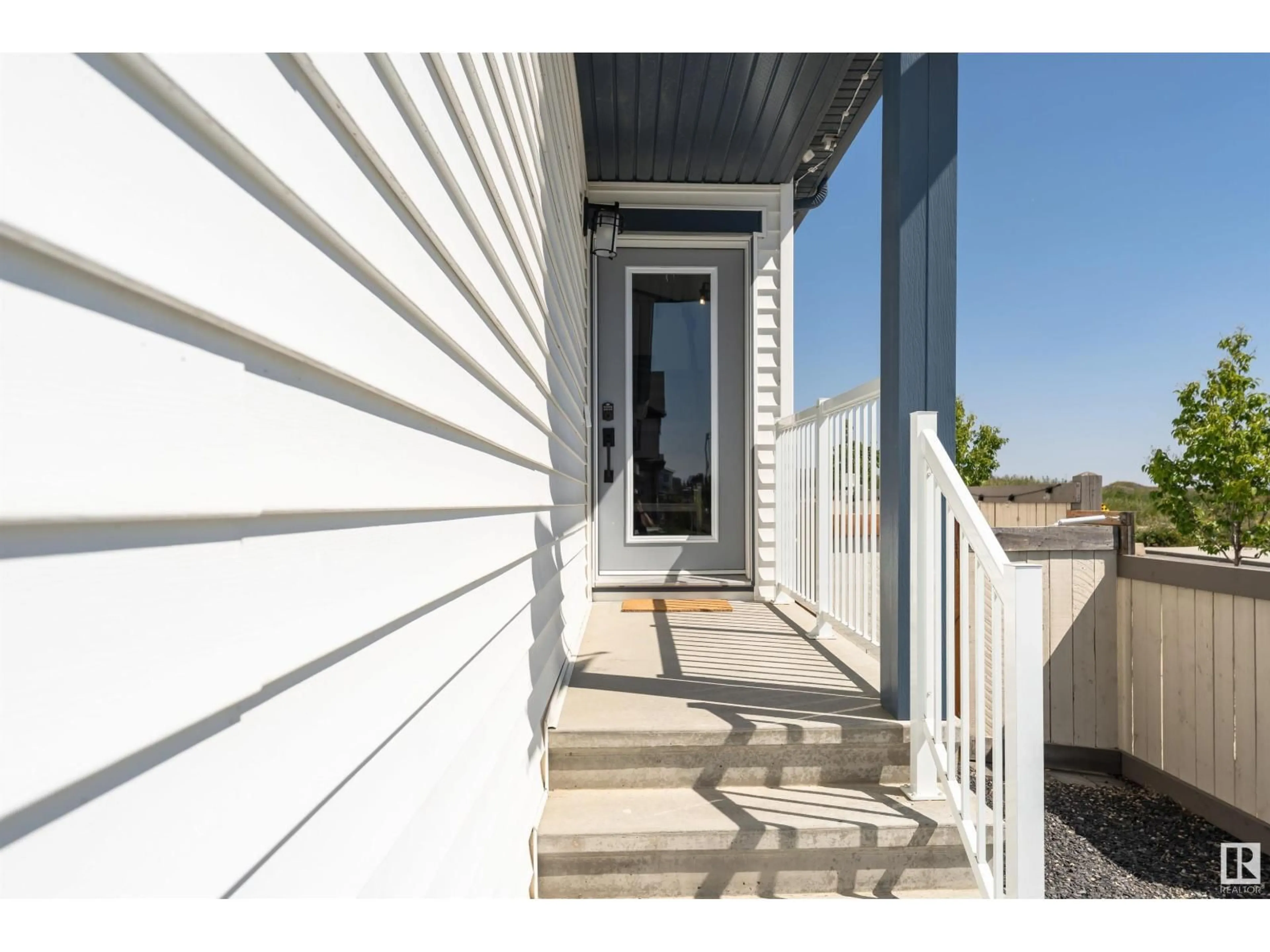 Unknown for NW - 9973 205A ST, Edmonton Alberta T5T7N4