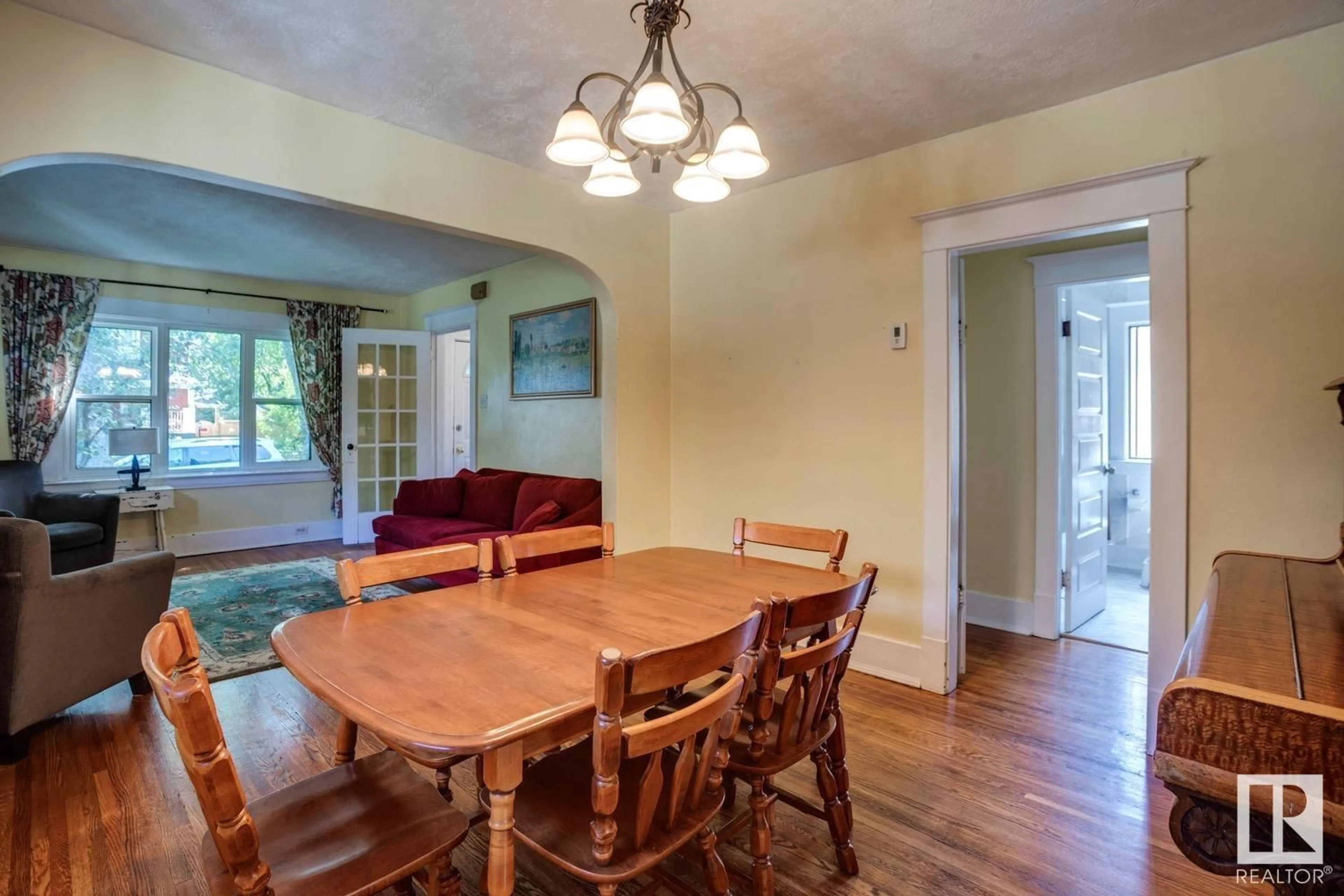 Dining room, wood/laminate floor for NW - 11312 66 ST, Edmonton Alberta T5B1H6