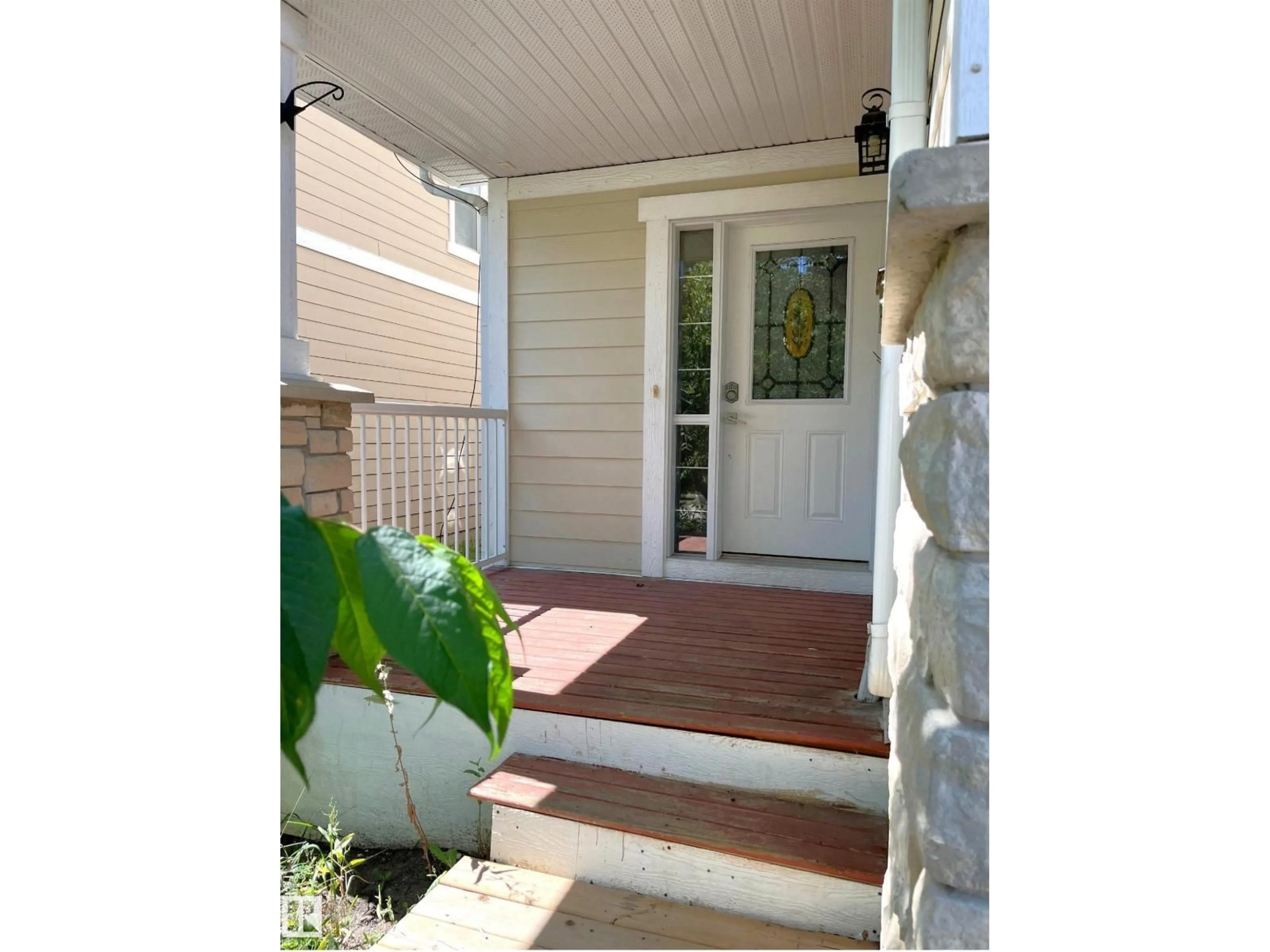 Indoor entryway for 24 - 6410 134 AV, Edmonton Alberta T5A0A1