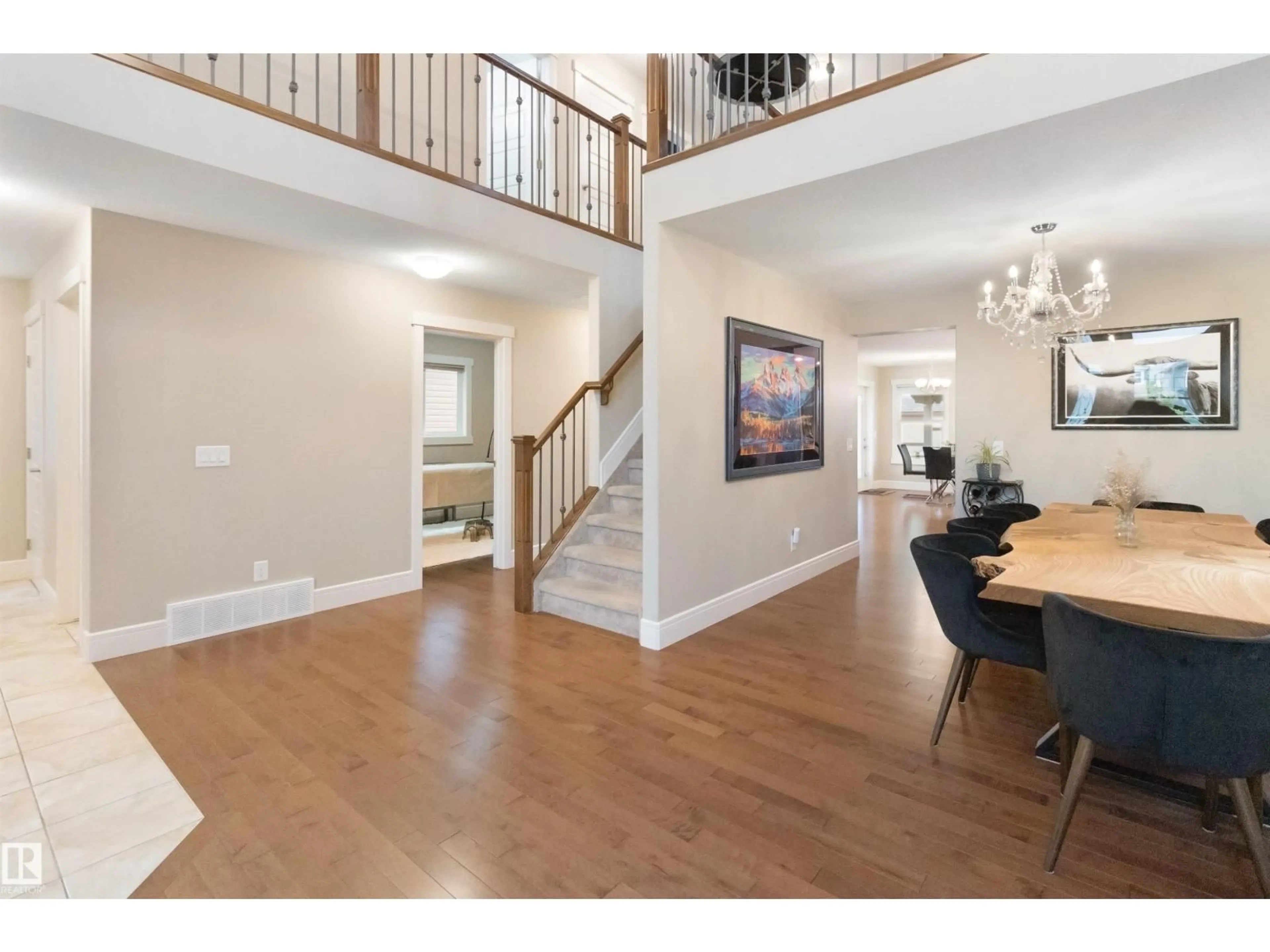 Indoor entryway for 7599 ELLESMERE WY, Sherwood Park Alberta T8H0P7