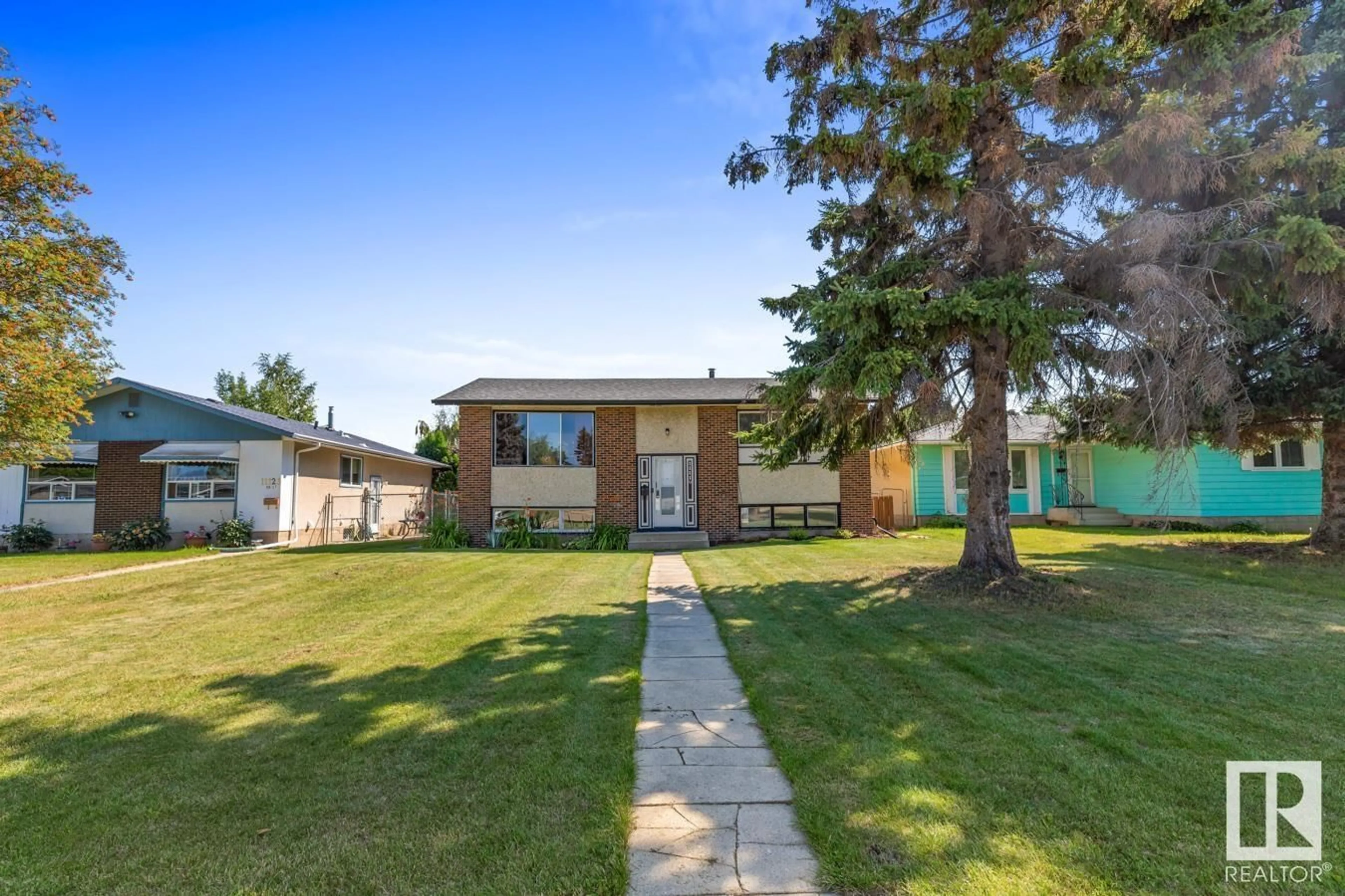 Unknown for 11119 34 ST, Edmonton Alberta T5W1Y8