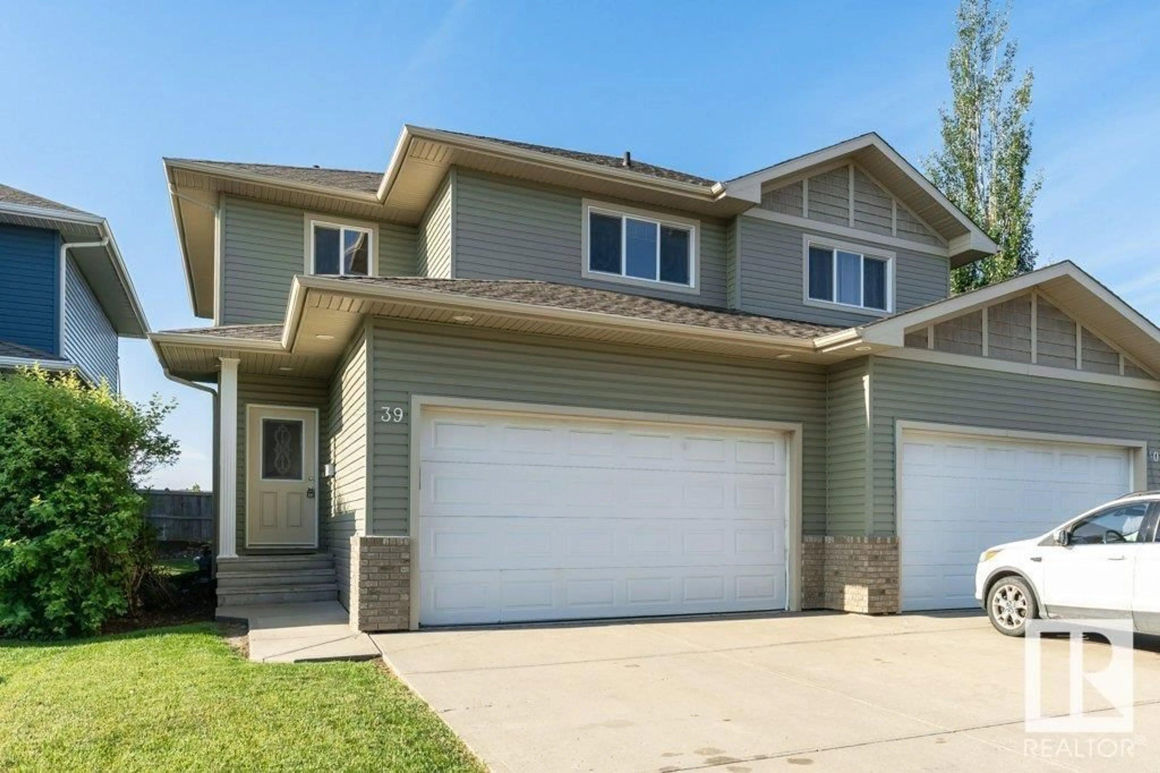 Home with vinyl exterior material, street for 39 735 85 ST SW, Edmonton Alberta T6X0K5