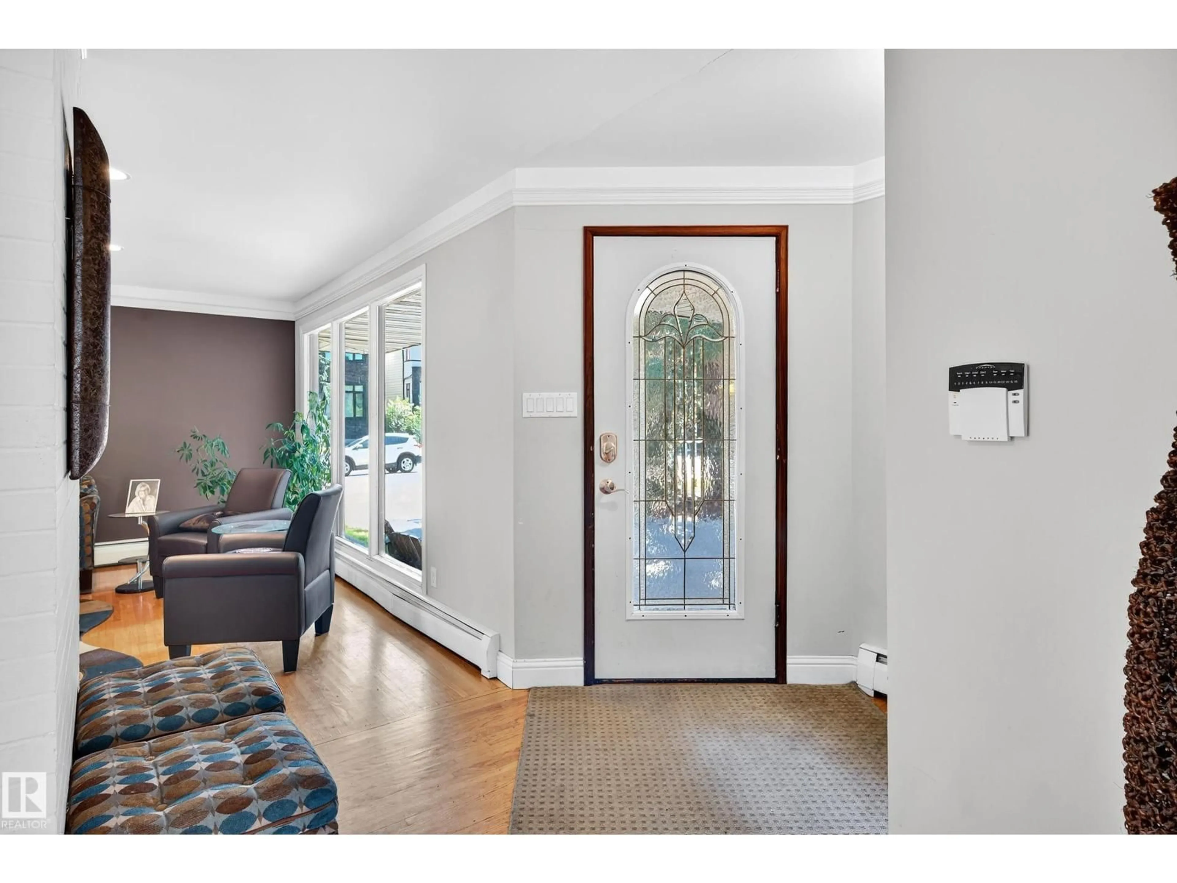 Indoor entryway for 8804 138 ST, Edmonton Alberta T5R0E4