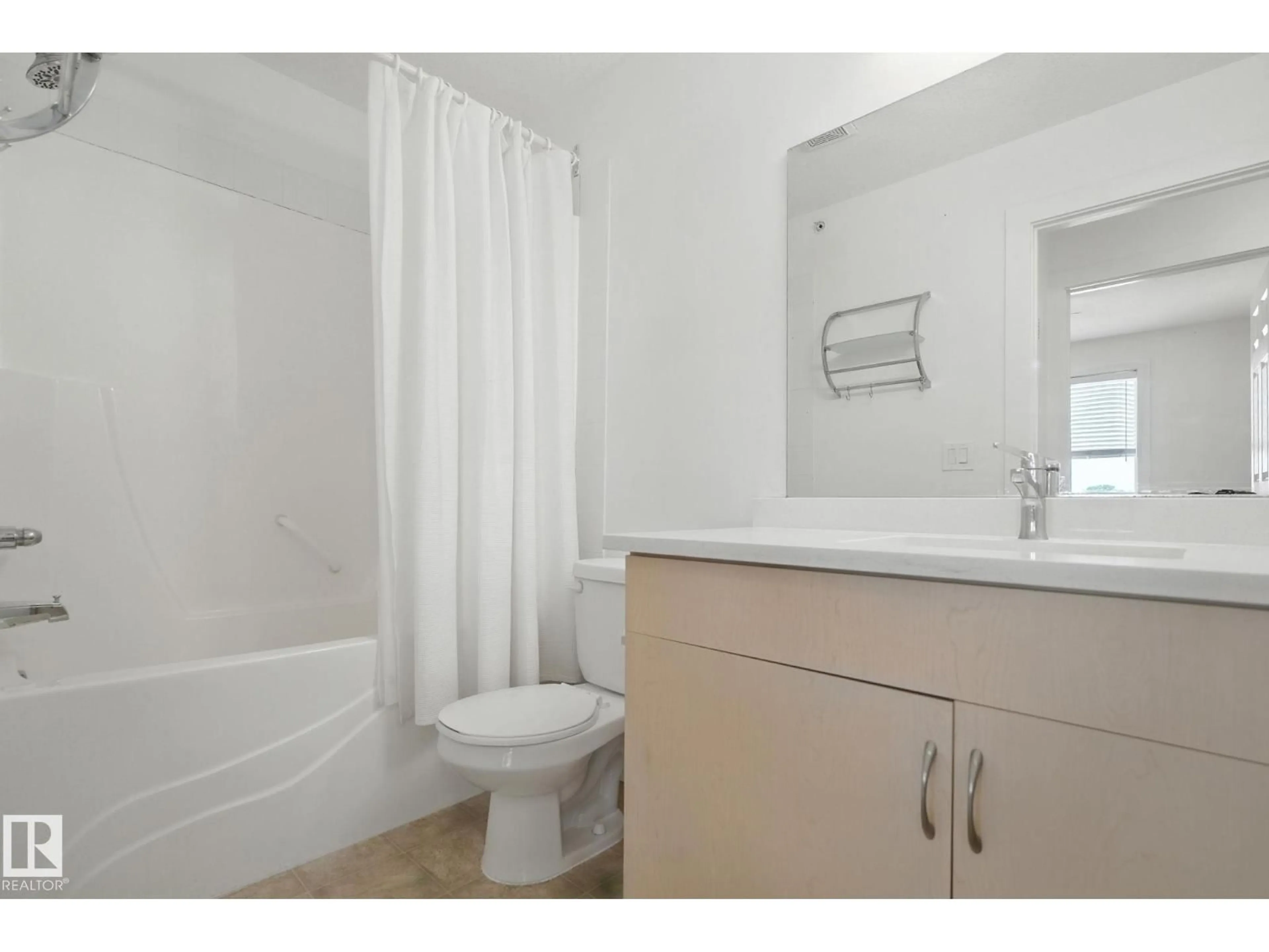 Standard bathroom, unknown for #415 - 4310 33 ST, Stony Plain Alberta T7Z0A8