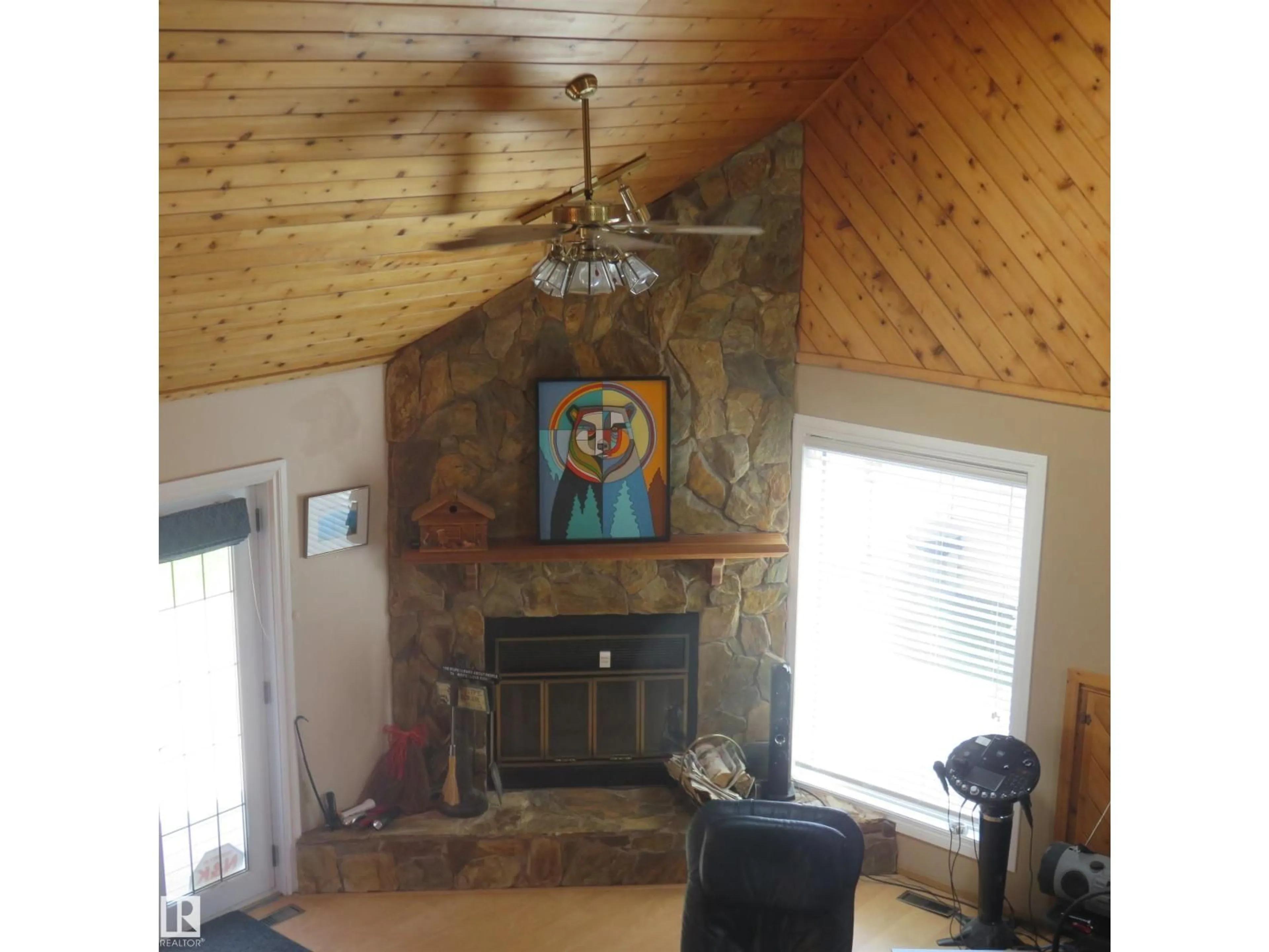 A pic of a room for 6333 49 ST, Rural Wetaskiwin County Alberta T0C2C0