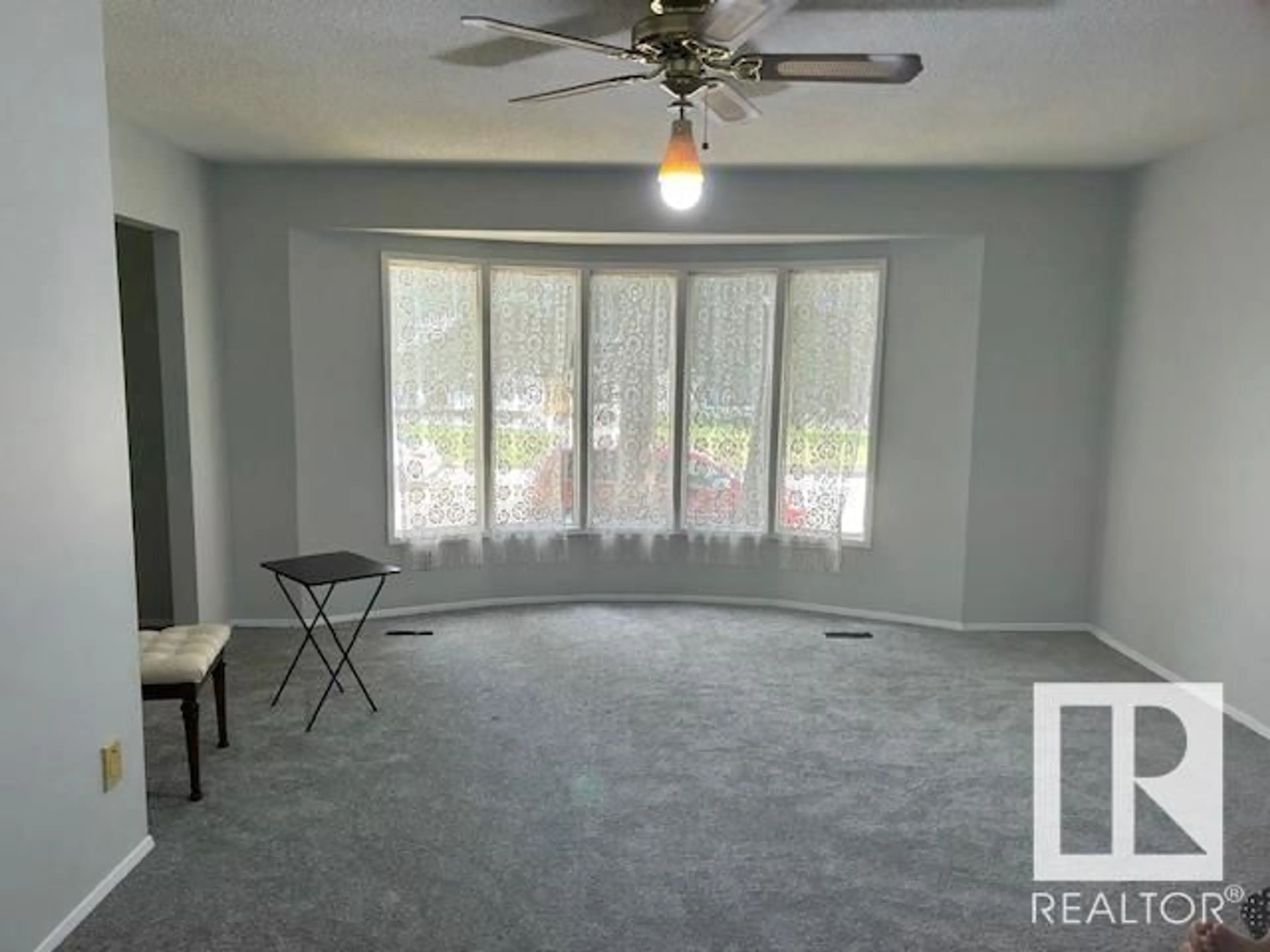 A pic of a room for 135 HUMBERSTONE RD, Edmonton Alberta T5A4E4